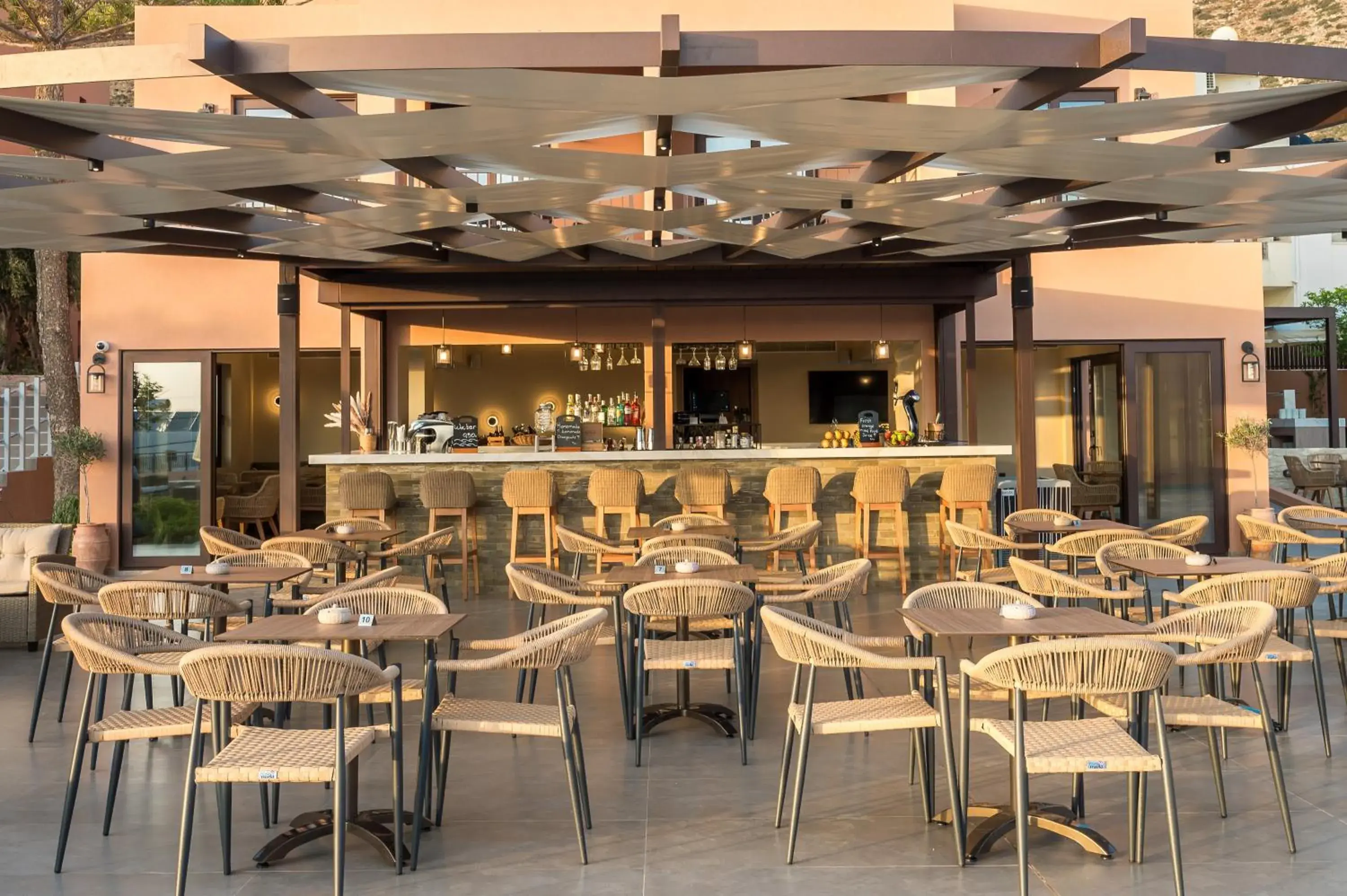 Restaurant/places to eat in Hotel Pyriá Restaurant/places to eat in Hotel Pyriá