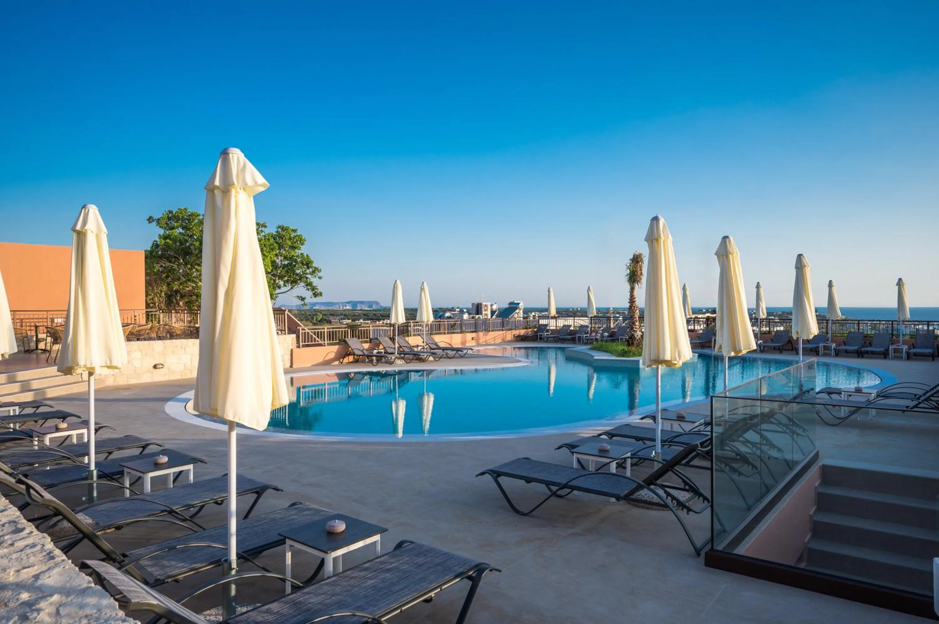 Swimming pool in Hotel Pyriá