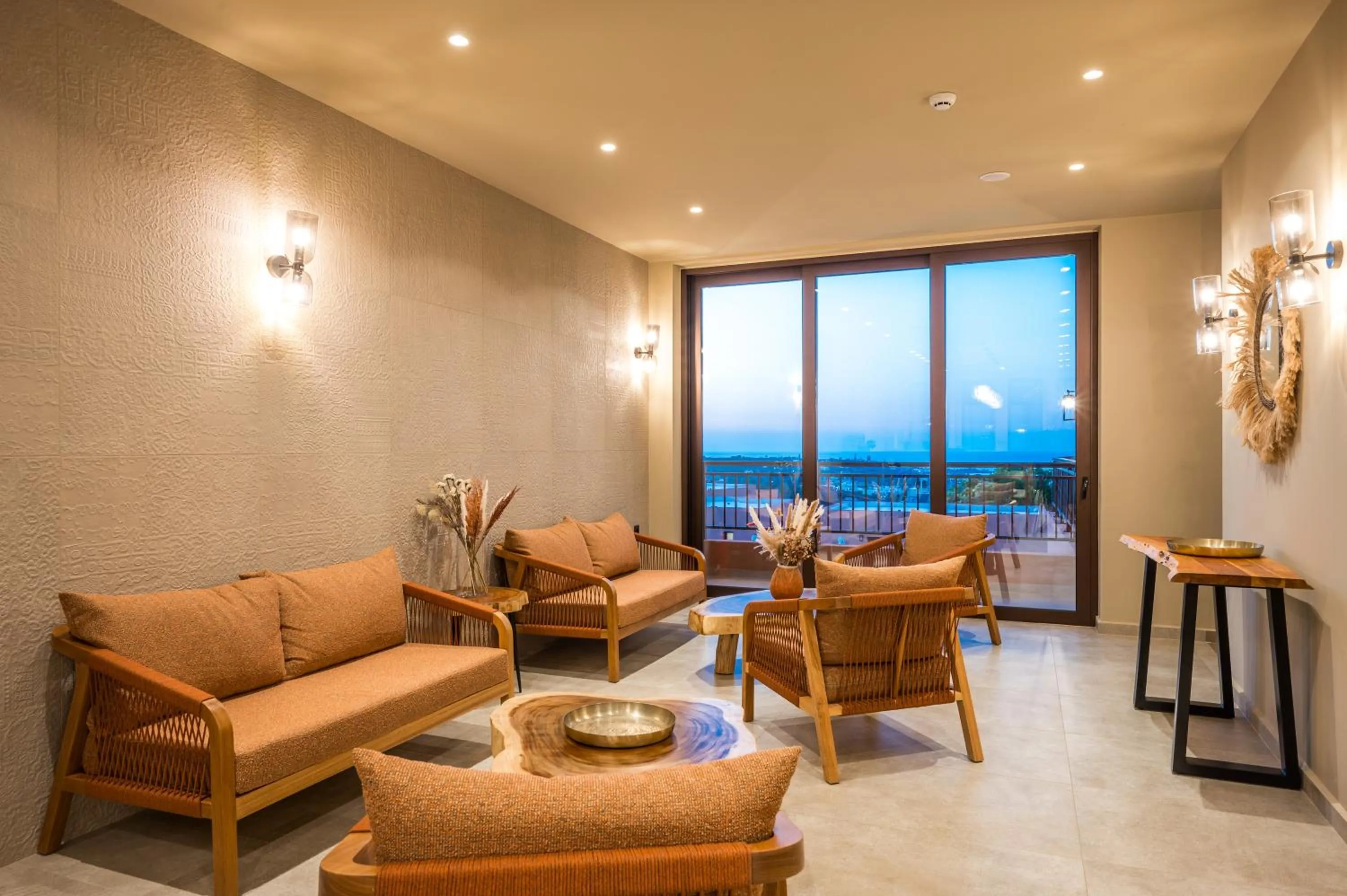 Lobby or reception in Hotel Pyriá