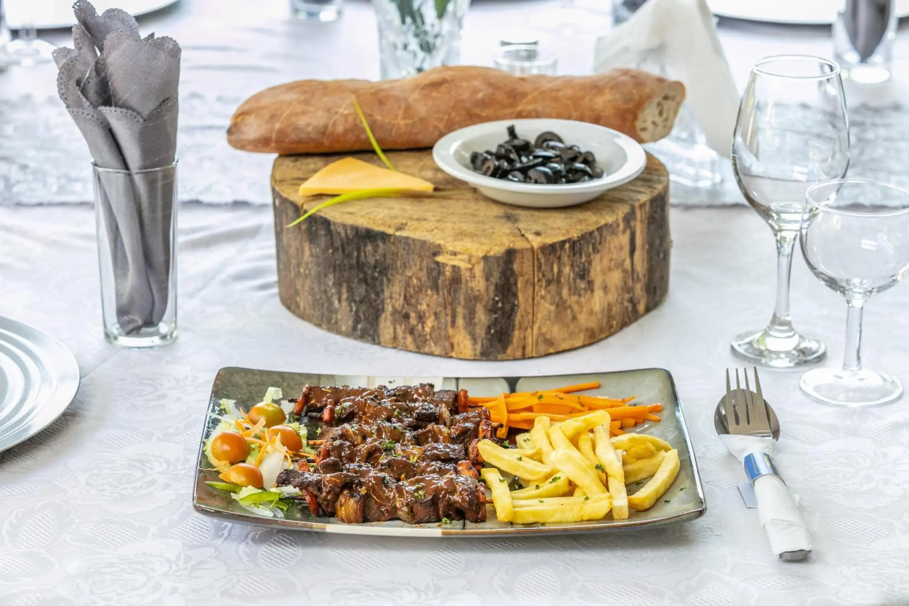 Food and drinks in Oasis Motel Food and drinks in Oasis Motel