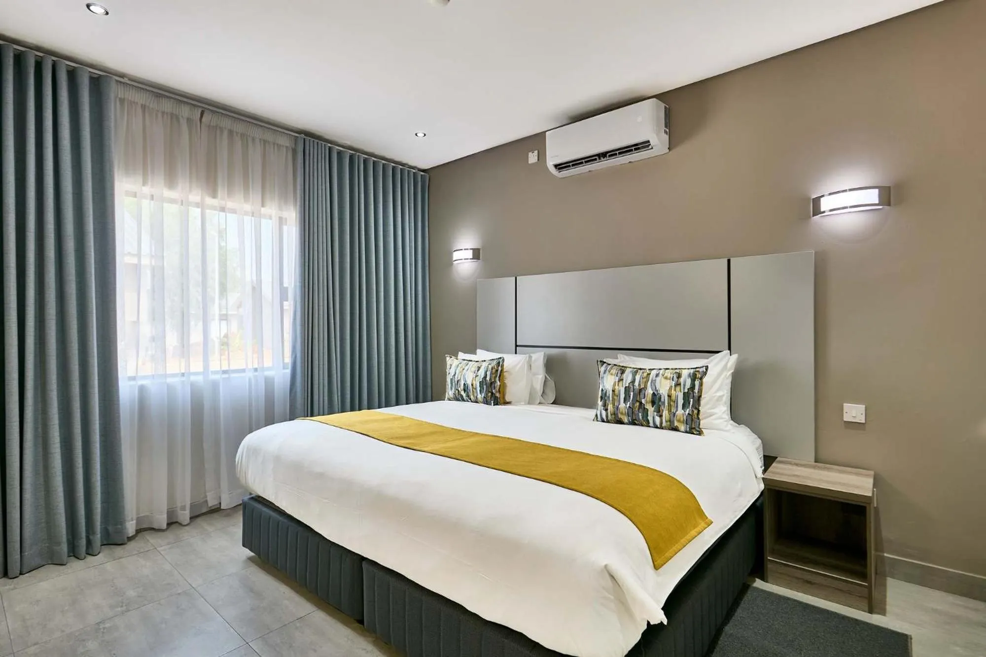 Bedroom, Bed in Oasis Motel