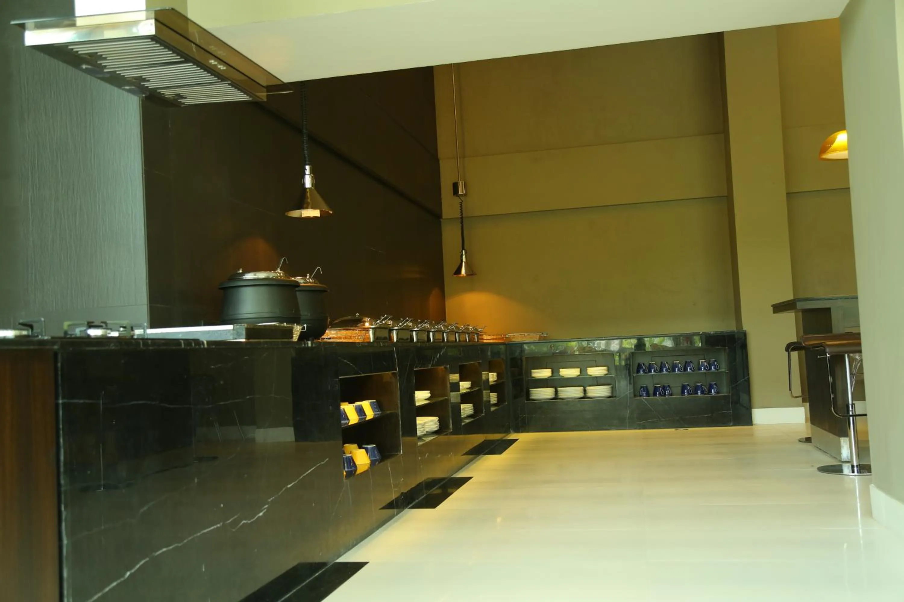 Restaurant/places to eat in Keys Select by Lemon Tree Hotels, Kochi