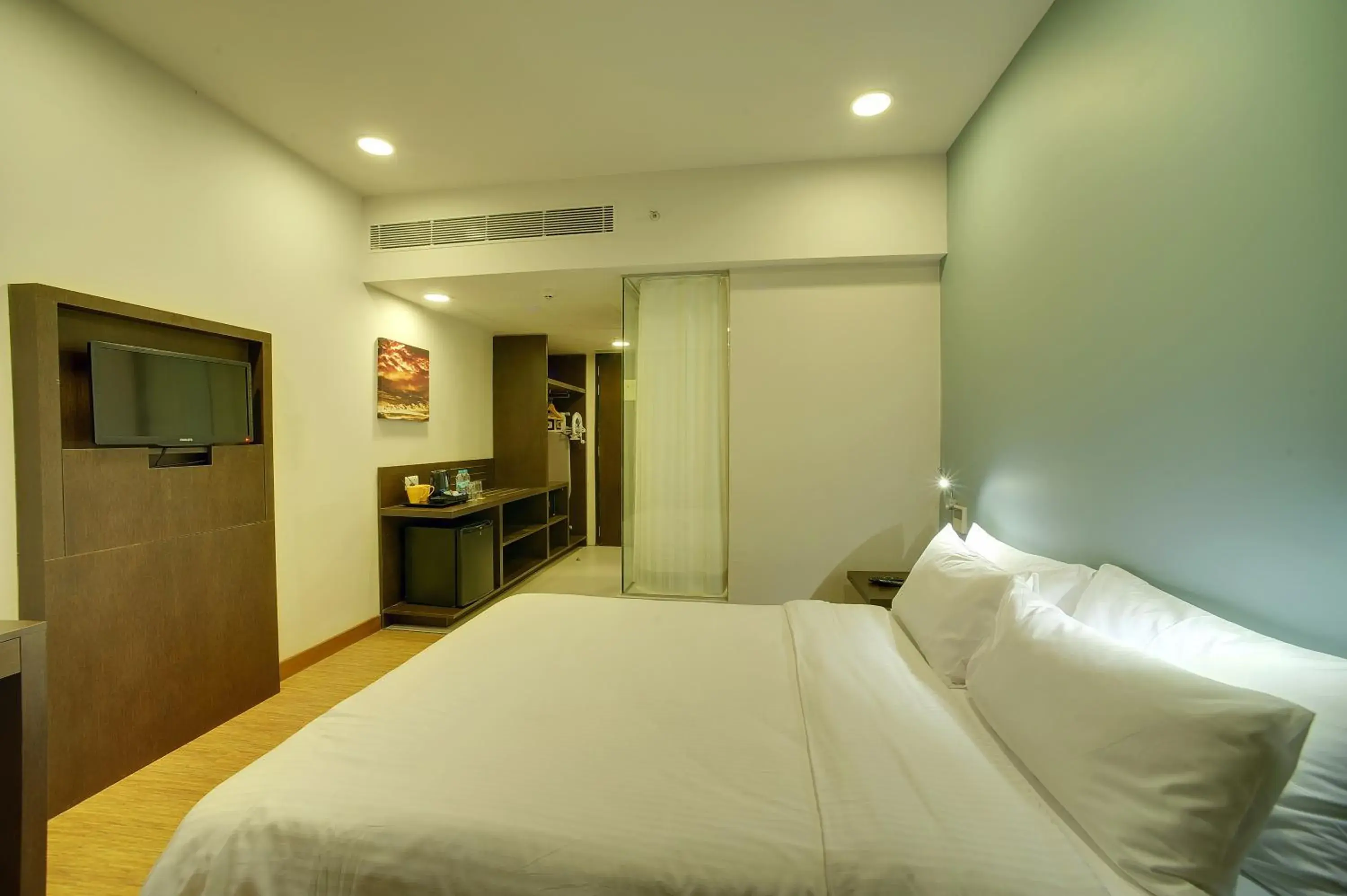 Bedroom, Bed in Keys Select by Lemon Tree Hotels, Kochi Bedroom, Bed in Keys Select by Lemon Tree Hotels, Kochi