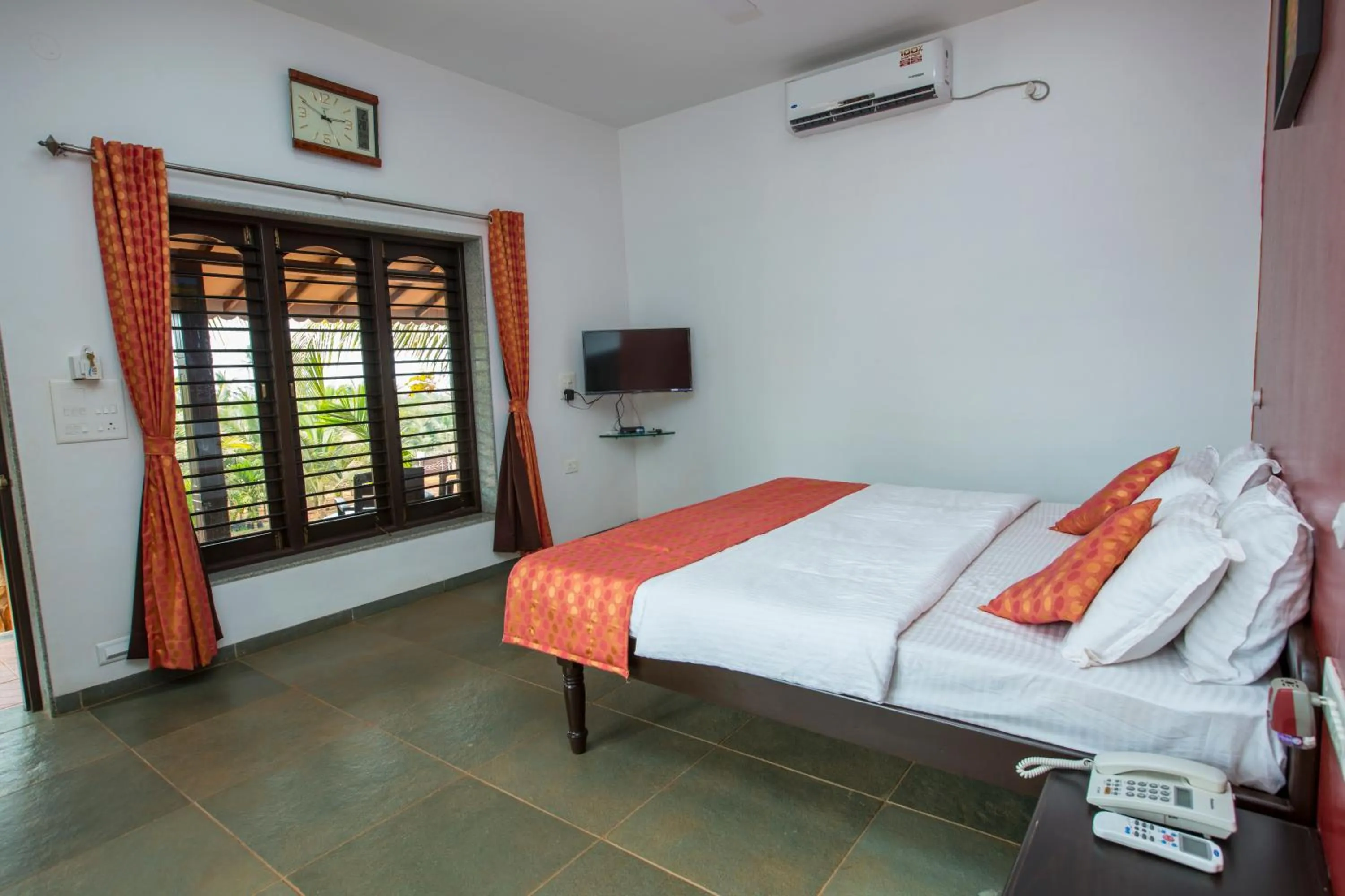 Photo of the whole room, Bed in Beachfront Villas