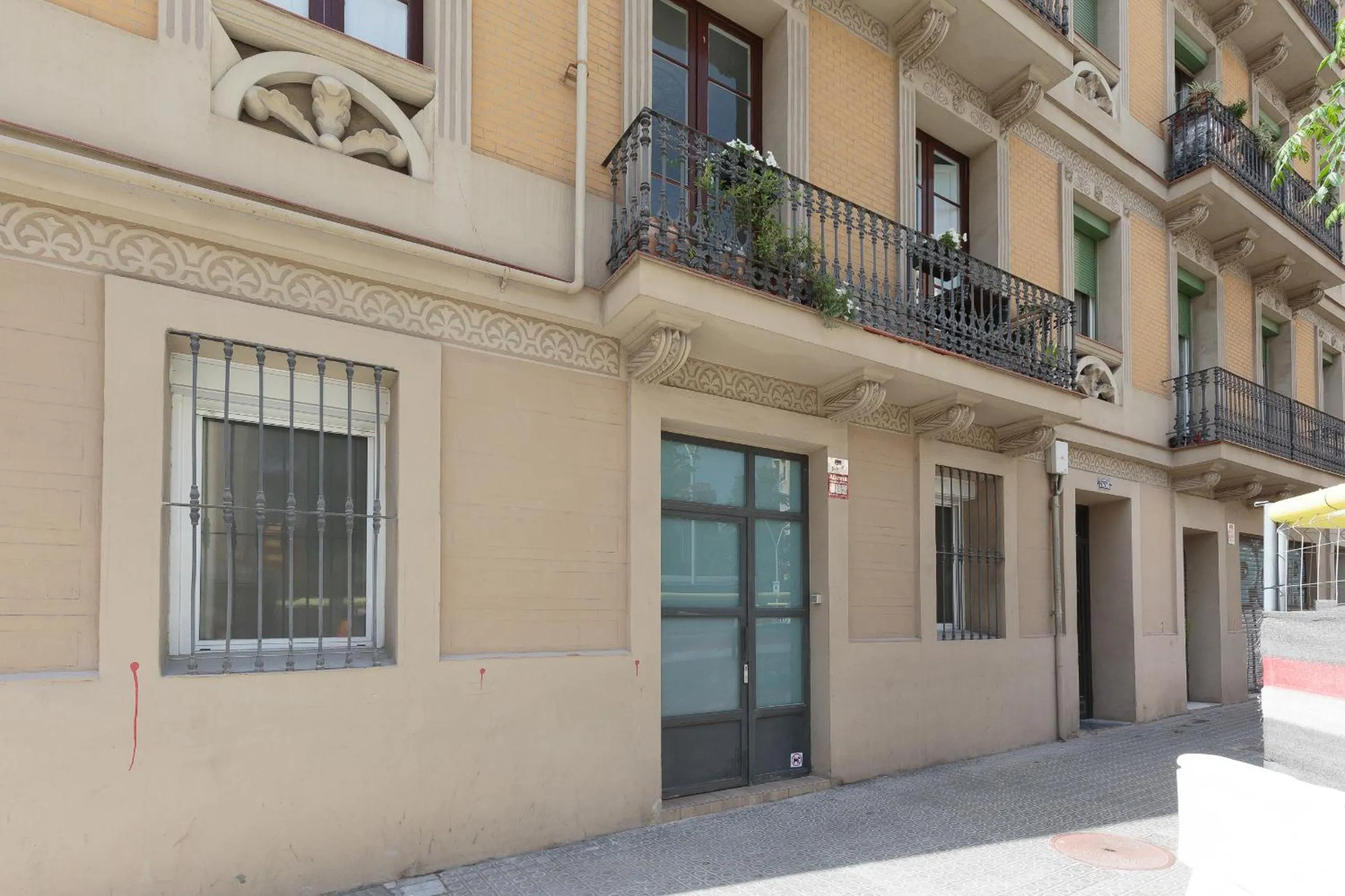 Property building in Sagrada Familia Apartment
