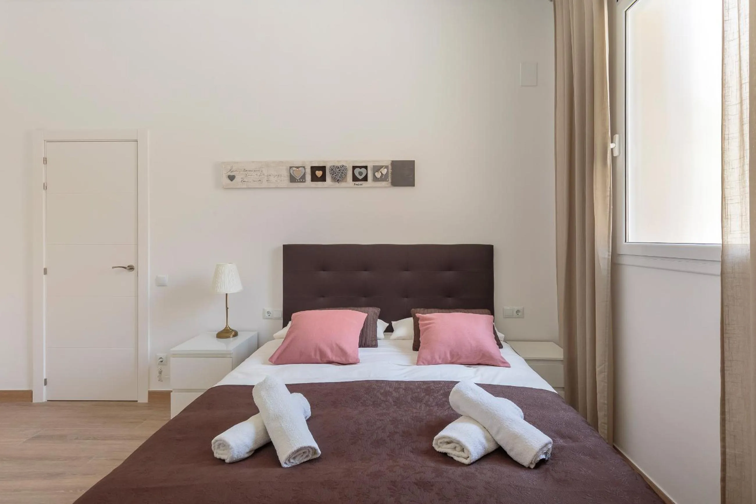 Bedroom, Bed in Sagrada Familia Apartment