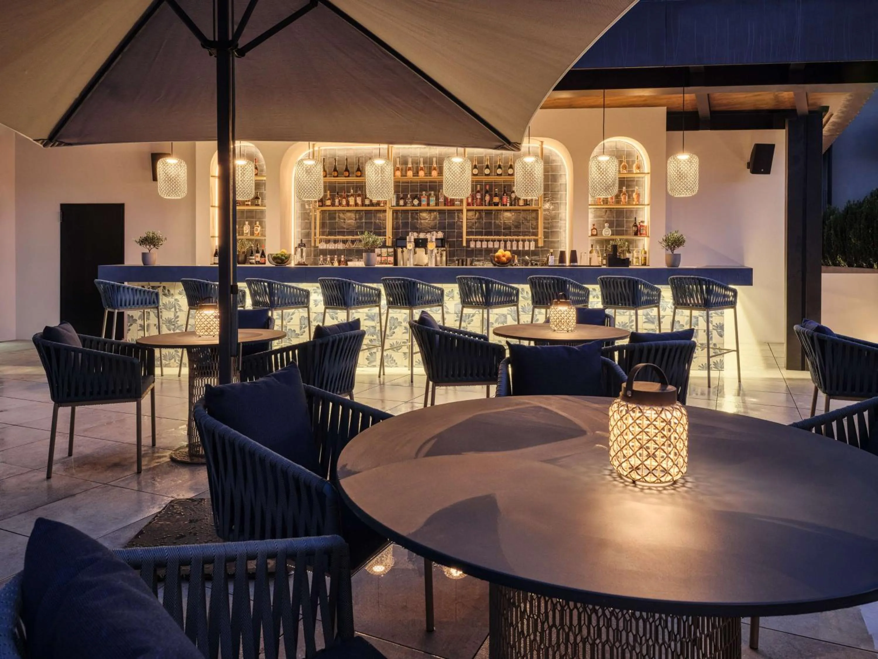 Lounge or bar in Dorint Resort & Spa Locarno-Riazzino