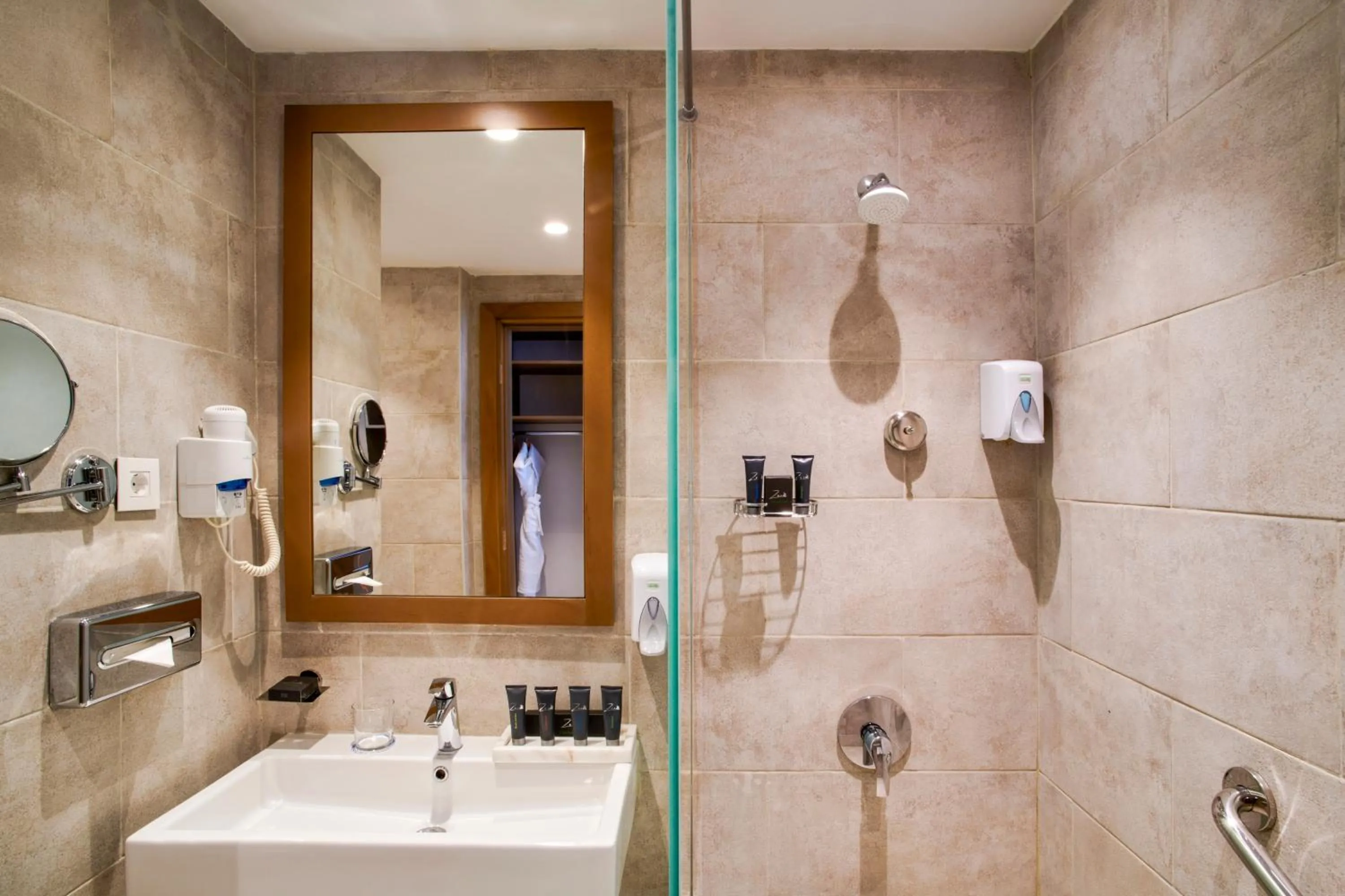 Bathroom in Marassi Boutique Hotel-Blanca