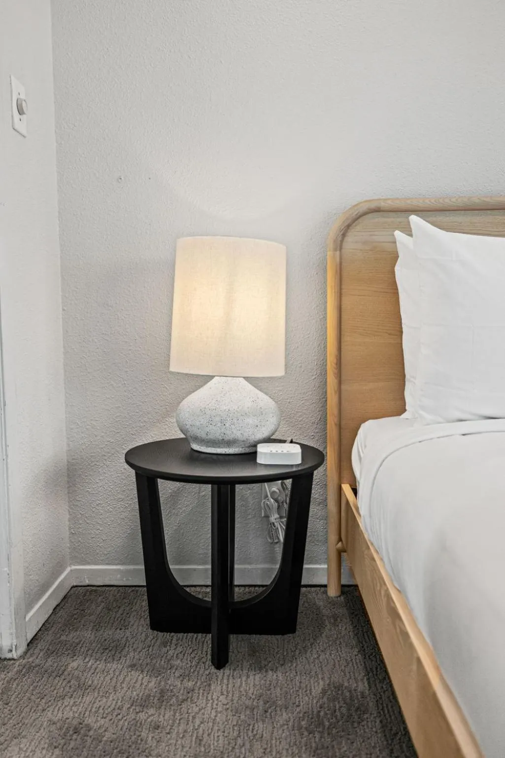 Bed in Littlefield Lofts, Hosted by Placemakr - 6th St