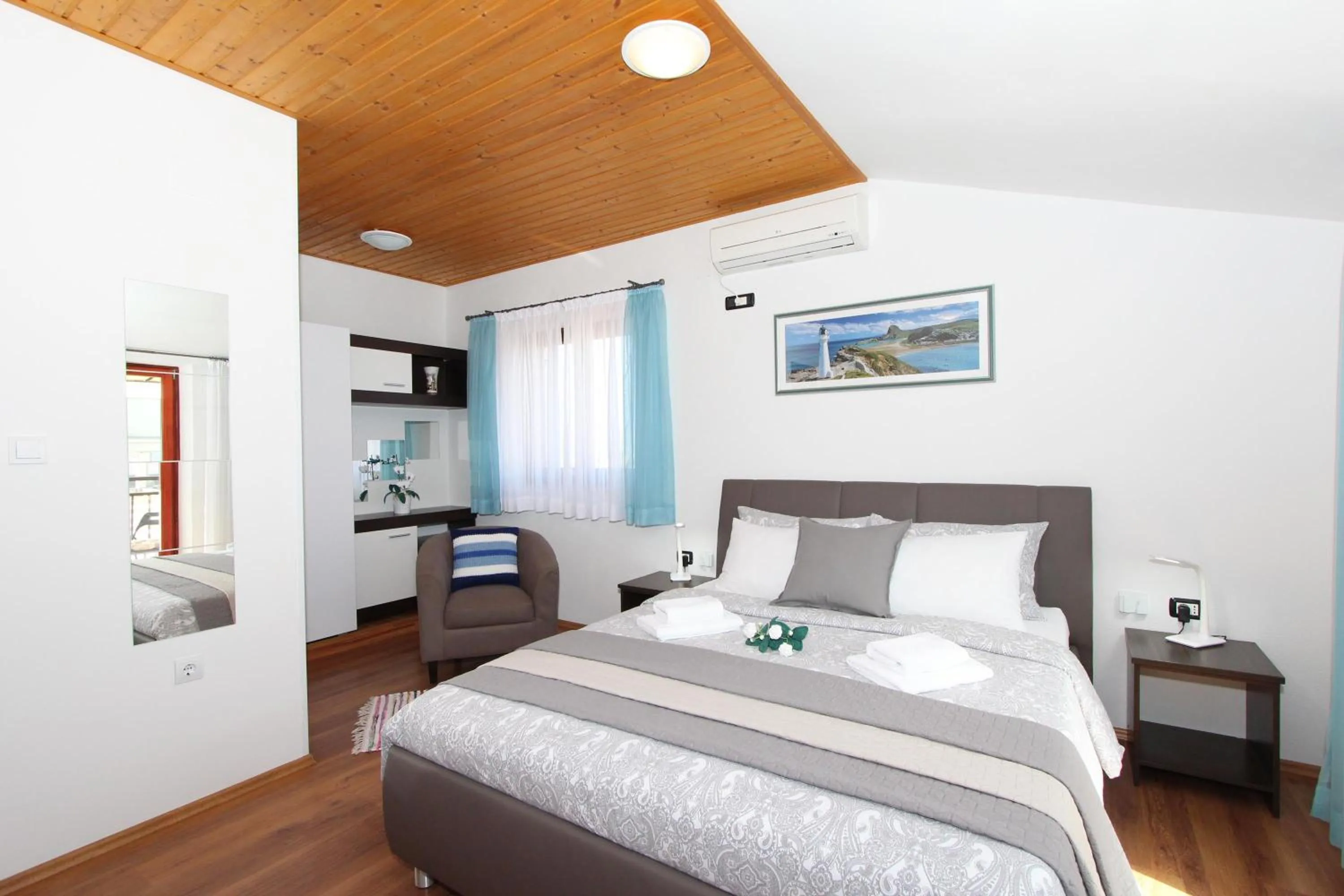 Bed in Rooms and Apartment Matosevic