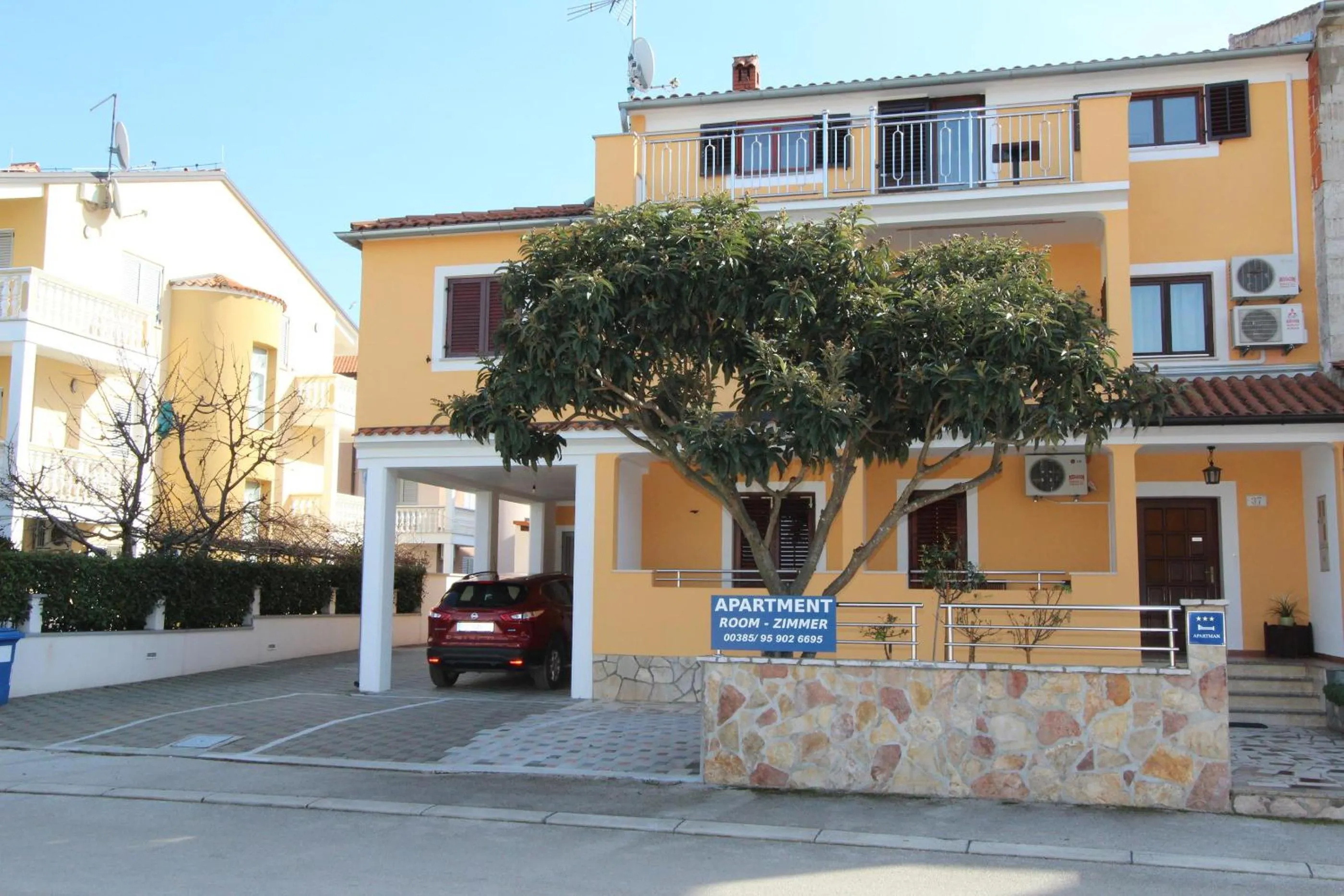 Facade/entrance in Rooms and Apartment Matosevic