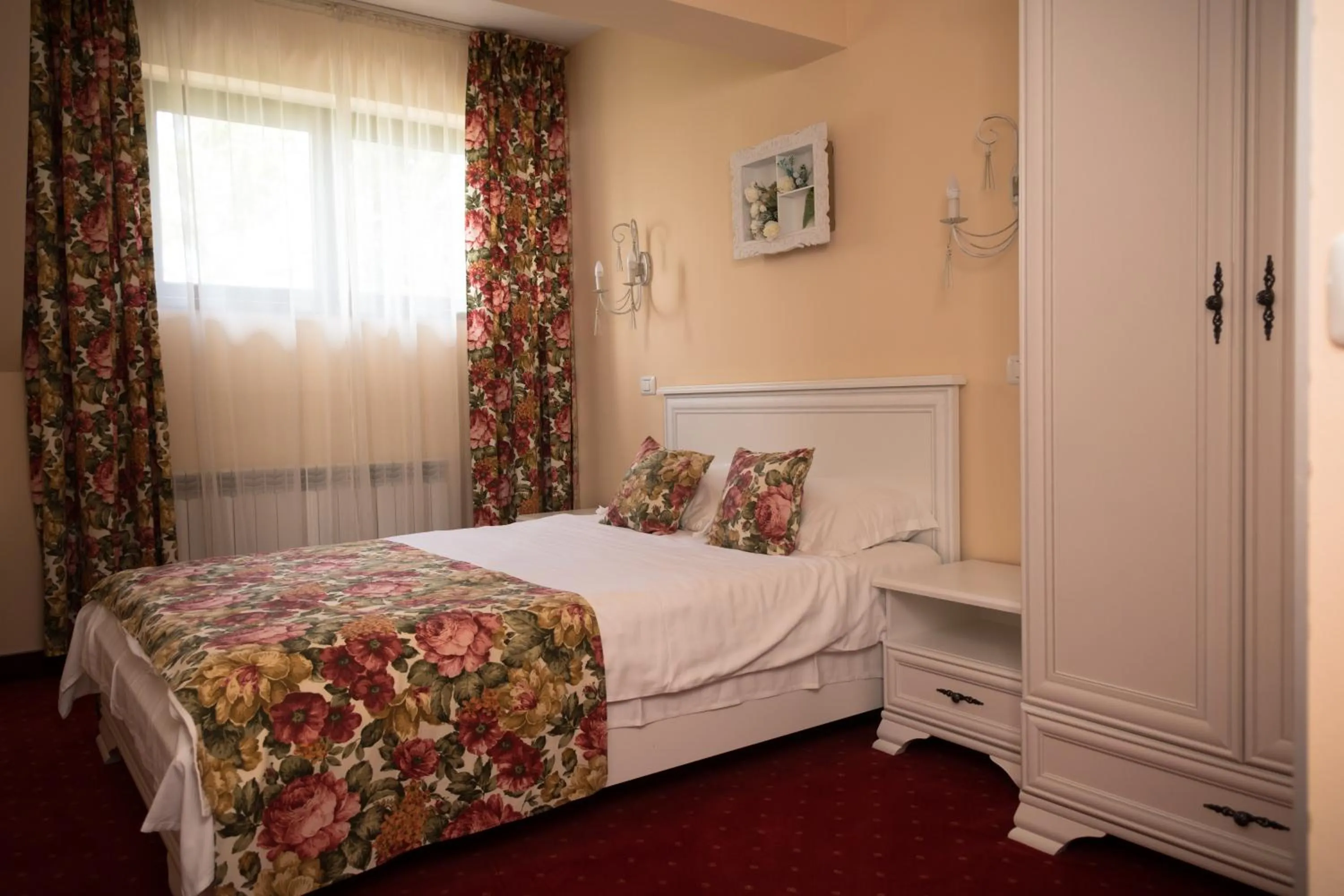 Bed in Pensiunea Diamant