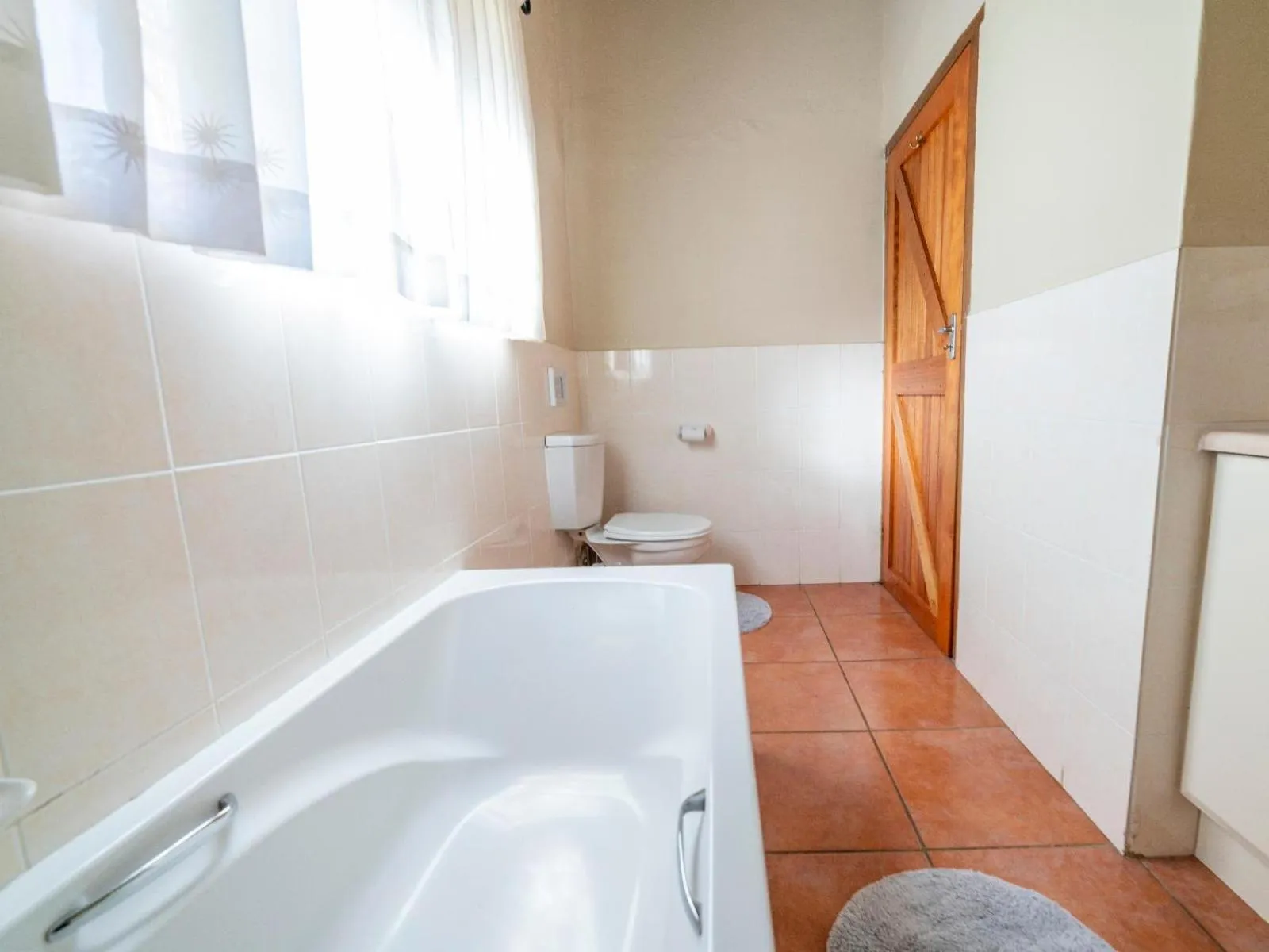 Toilet in Lake Naverone Holiday Cottages