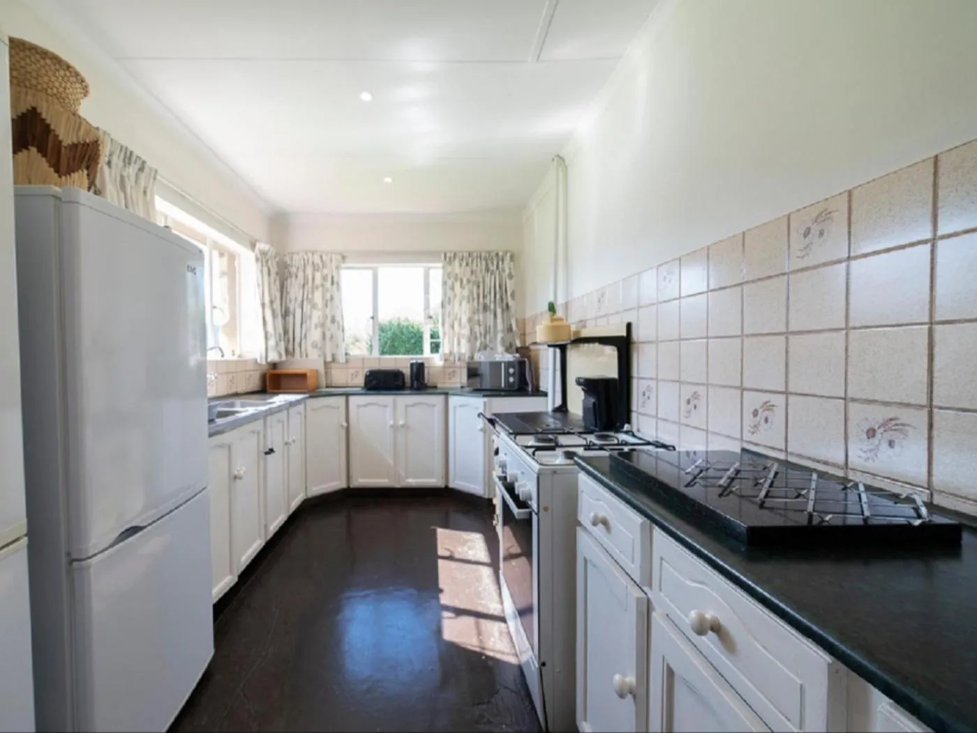 Kitchen or kitchenette in Lake Naverone Holiday Cottages