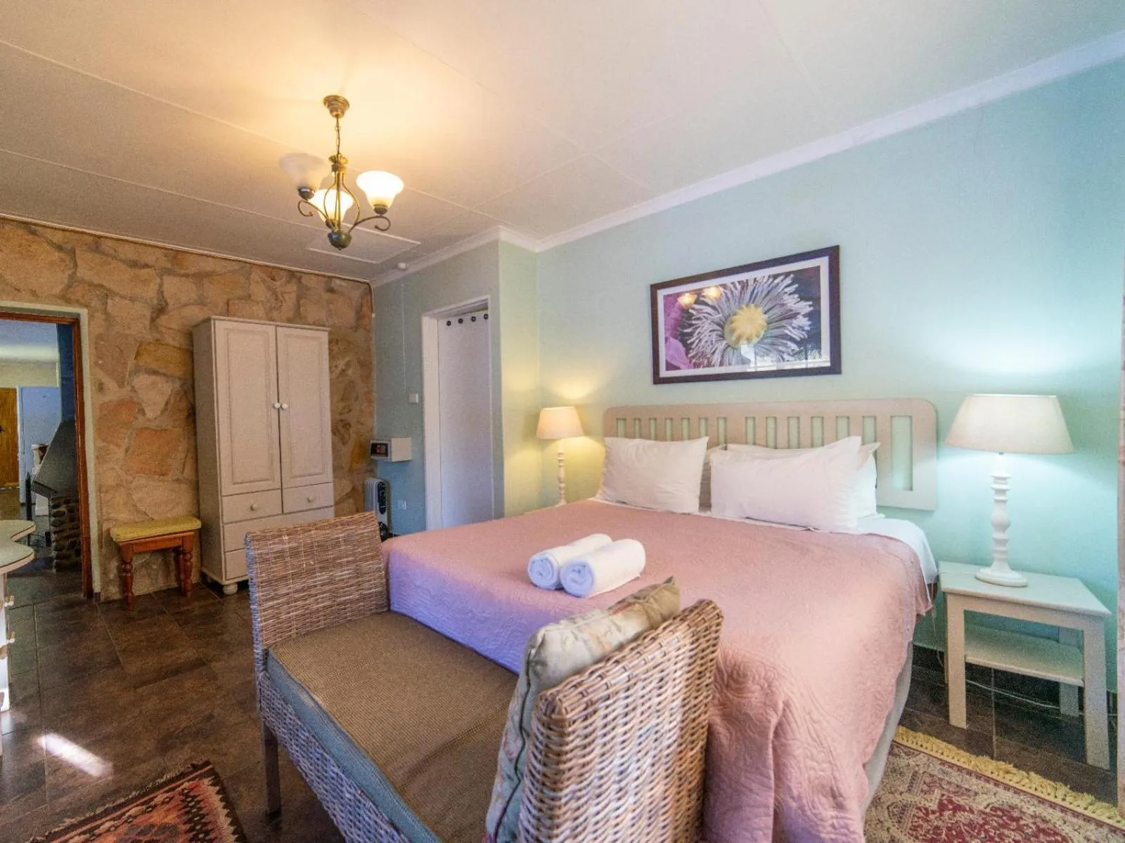 Photo of the whole room, Bed in Lake Naverone Holiday Cottages