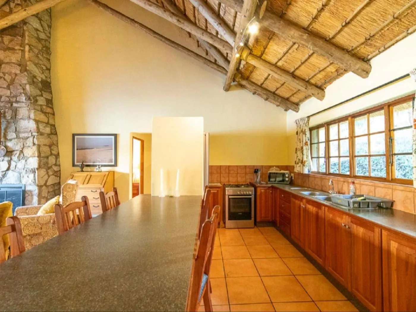 Kitchen or kitchenette in Lake Naverone Holiday Cottages