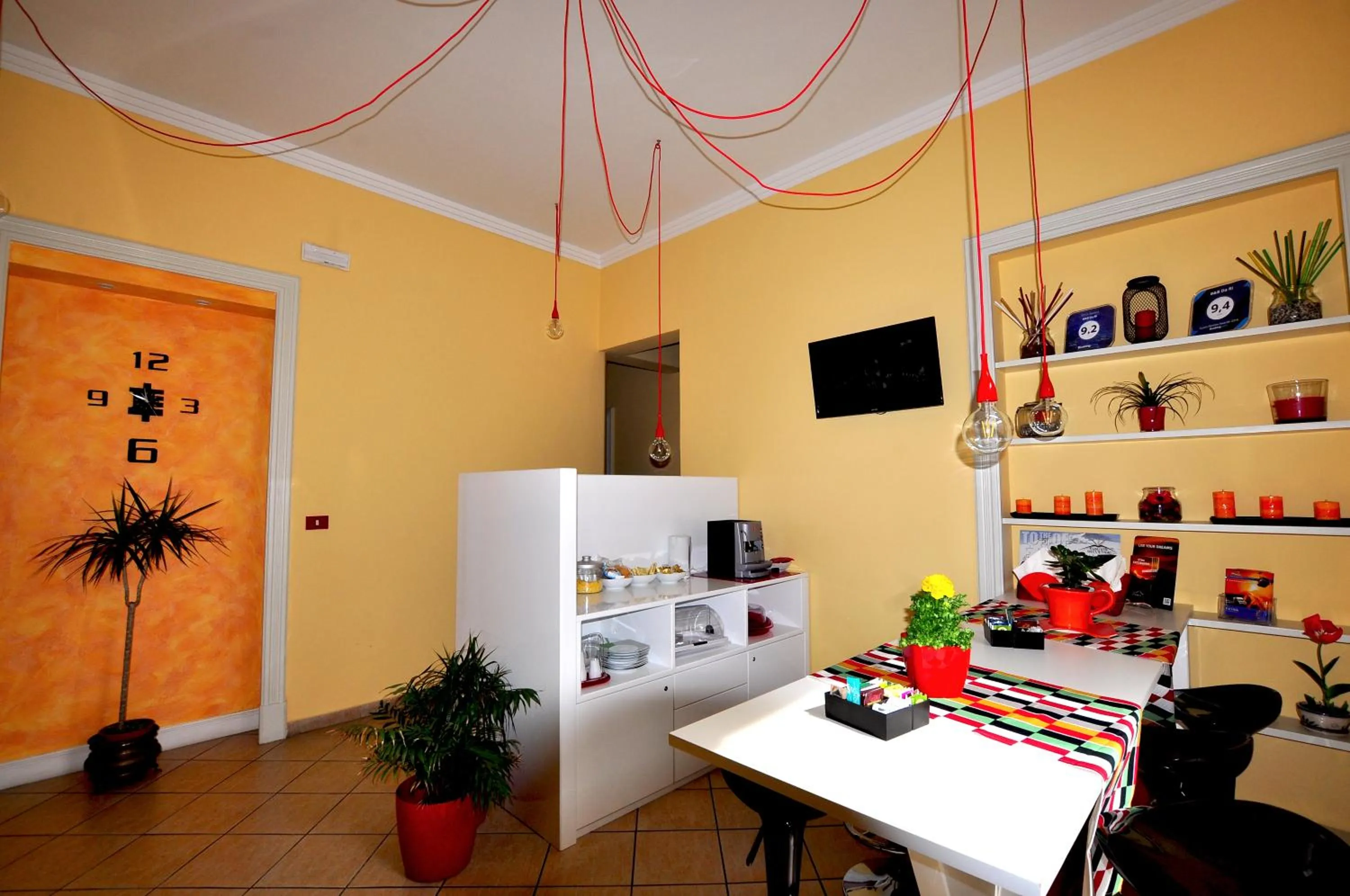 Communal lounge/ TV room in B&B Da Rì