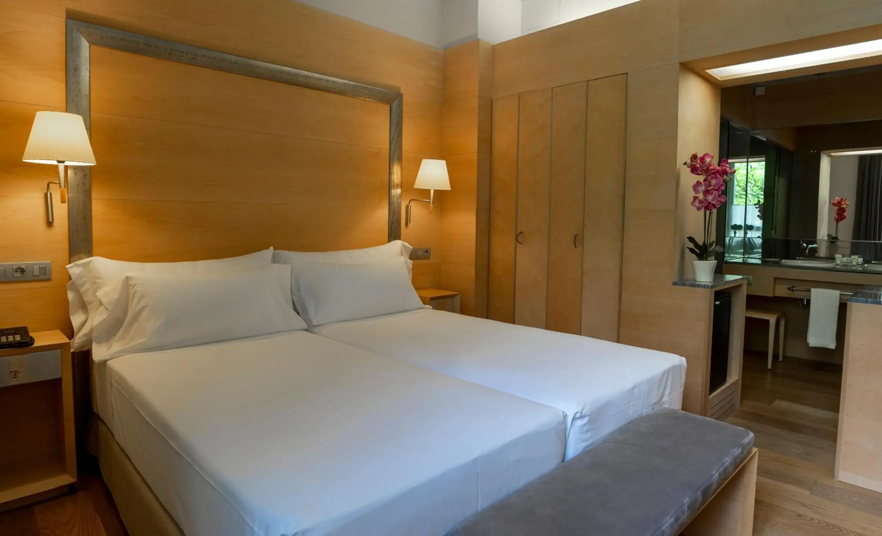 Double or Twin Room in Gran Hotel – Balneario de Panticosa Double or Twin Room in Gran Hotel – Balneario de Panticosa