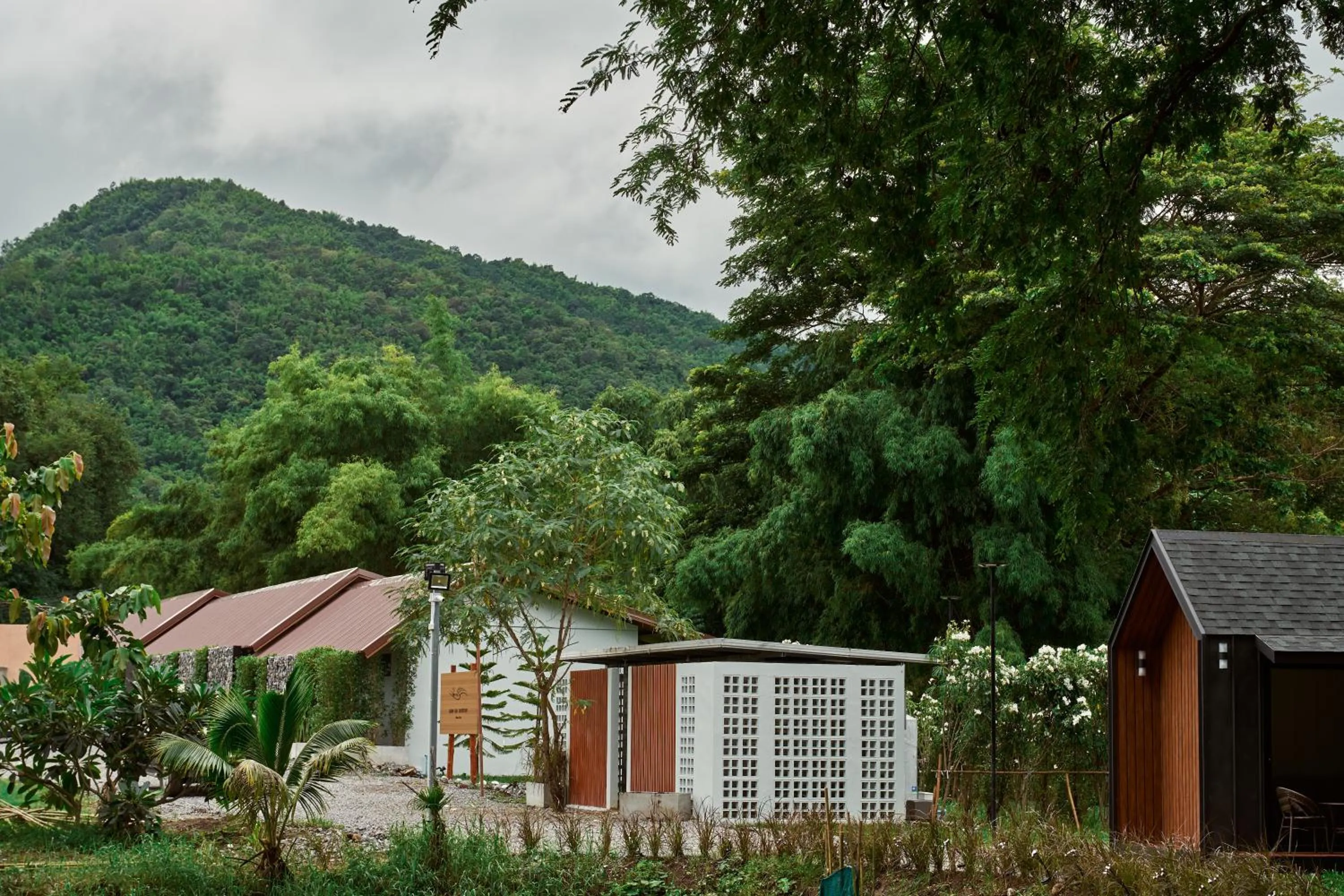 Property building in Baan Rai Santisuk