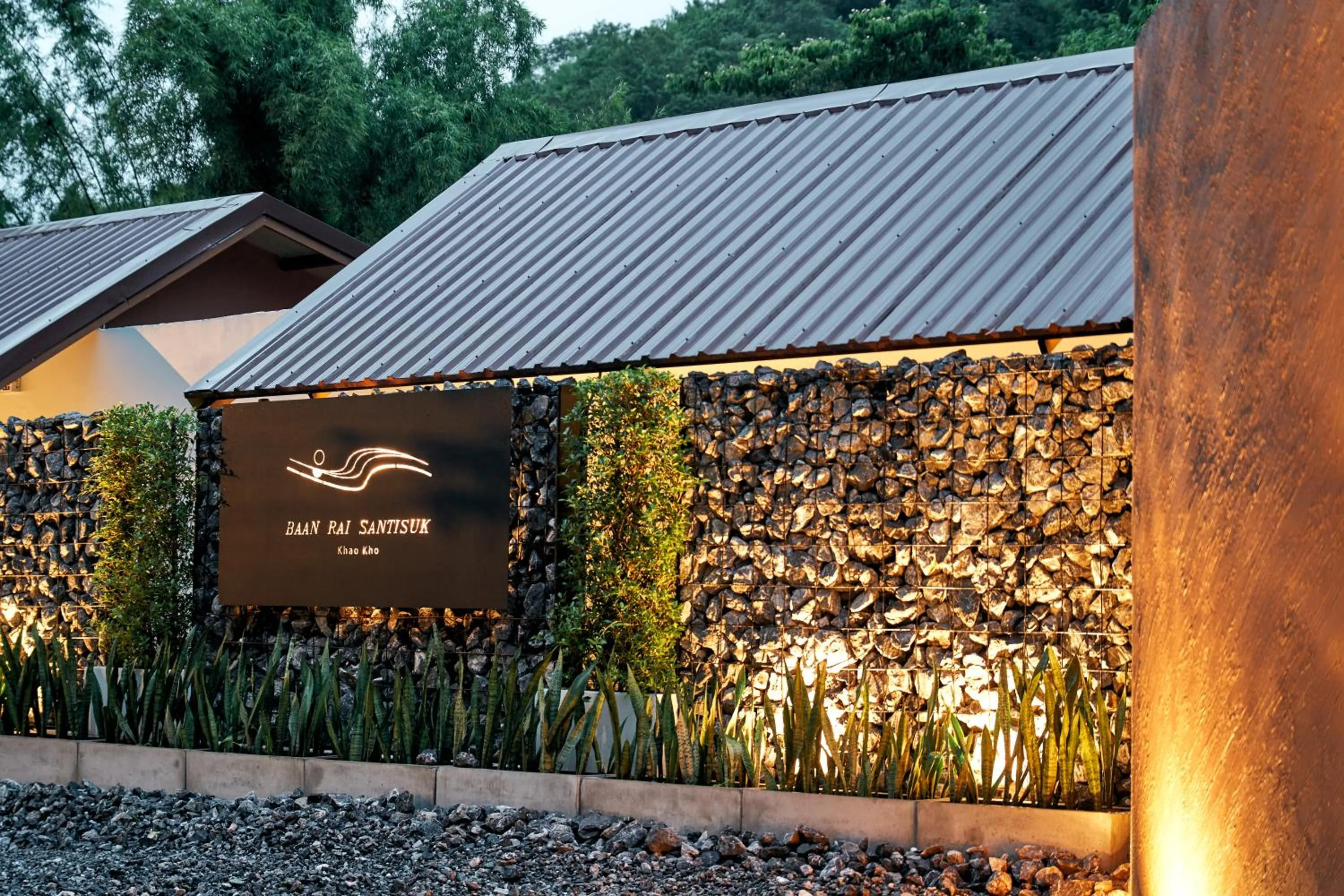 Property building in Baan Rai Santisuk