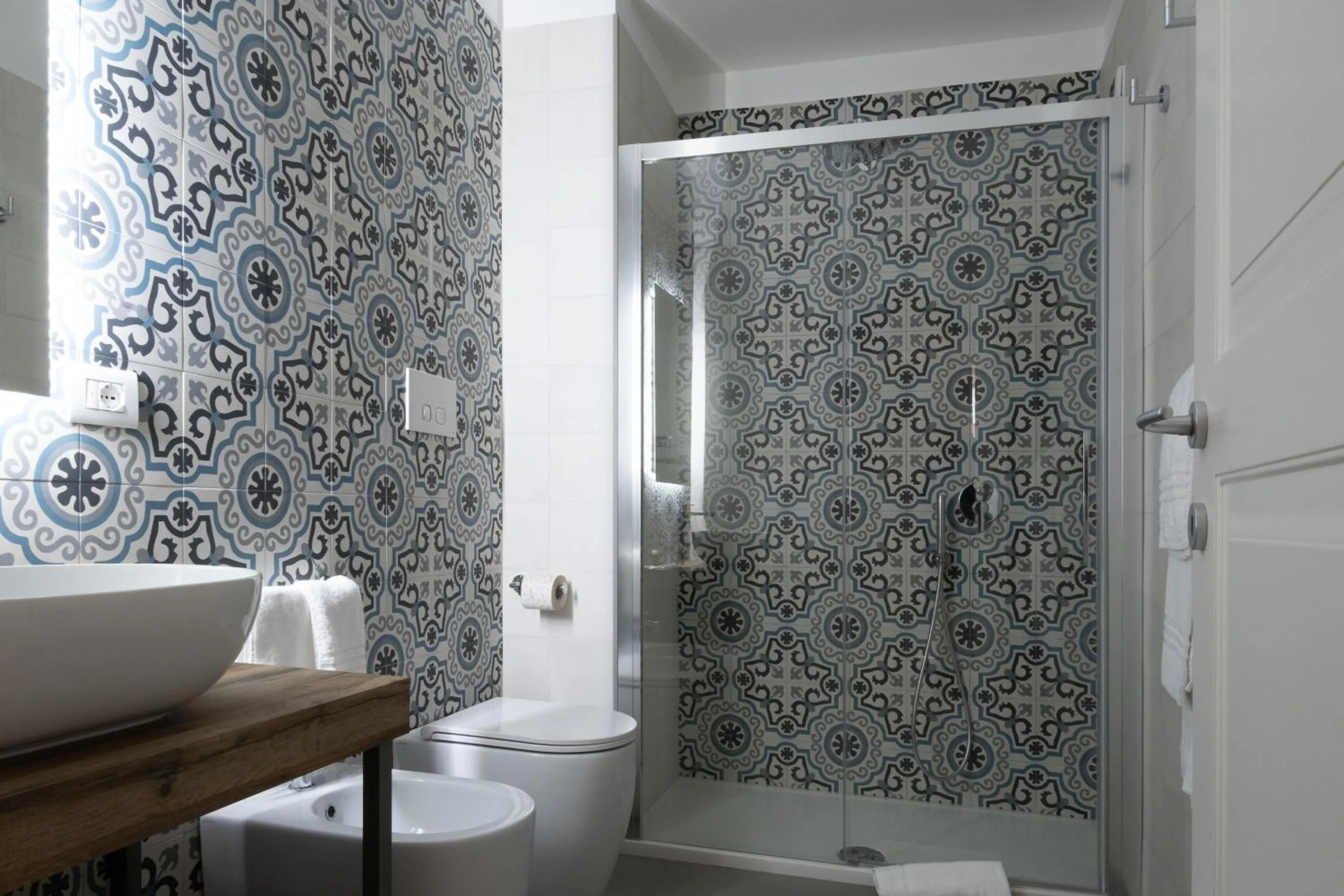 Shower in Palazzo Adele Rooms & Apartments