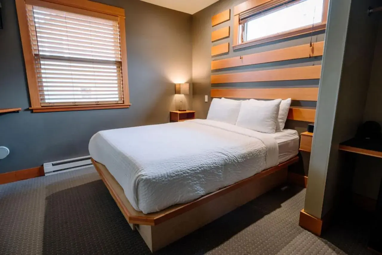 Double Room with Shared Bathroom in Inn of the White Salmon Double Room with Shared Bathroom in Inn of the White Salmon