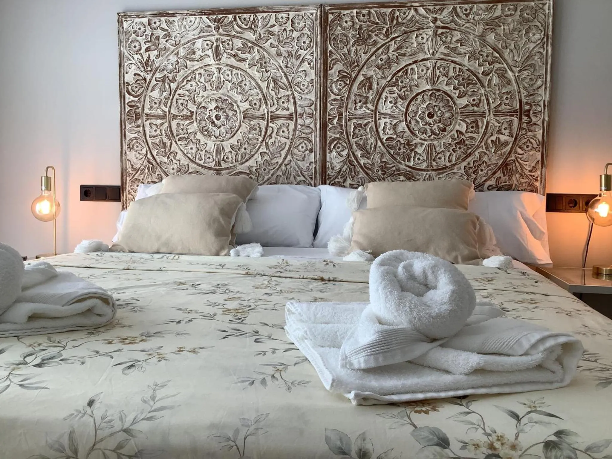 Bed in WHITE HOUSE IBIZA