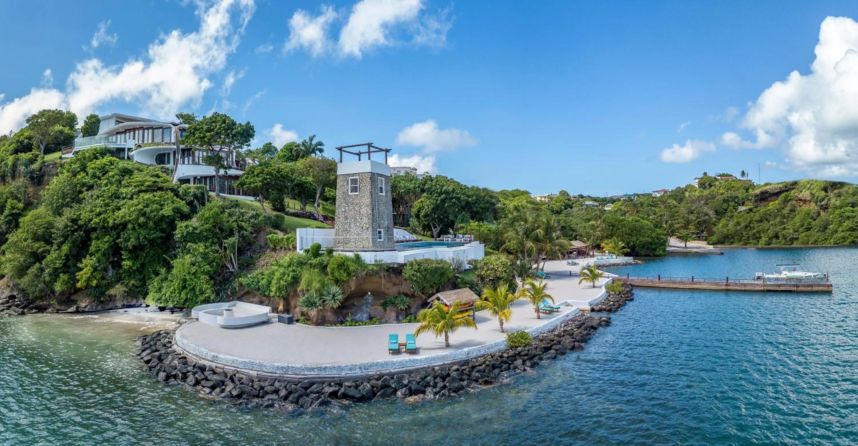 Mount Hartman Bay Estate Private Resort