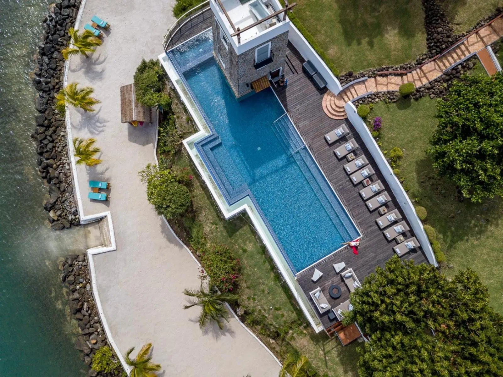 Mount Hartman Bay Estate Private Resort