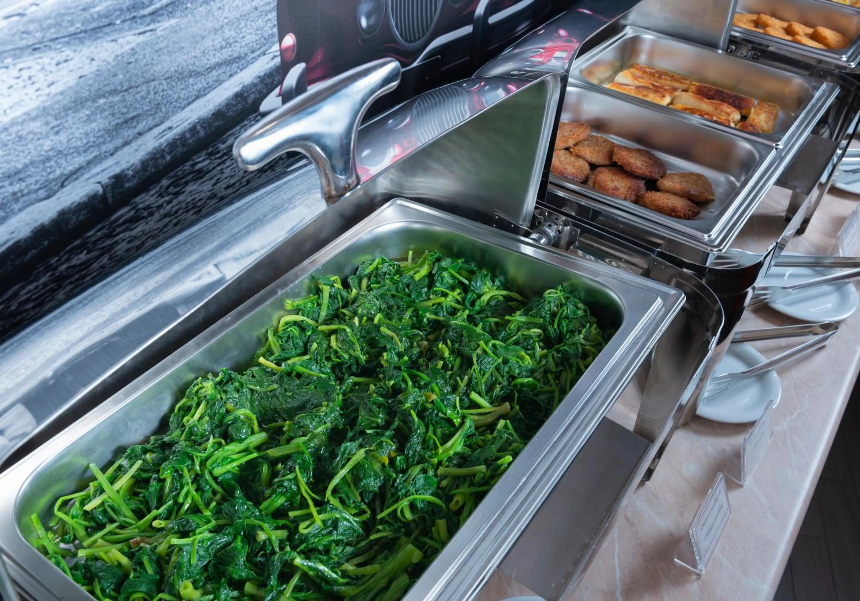 Buffet breakfast in Ani Central Inn