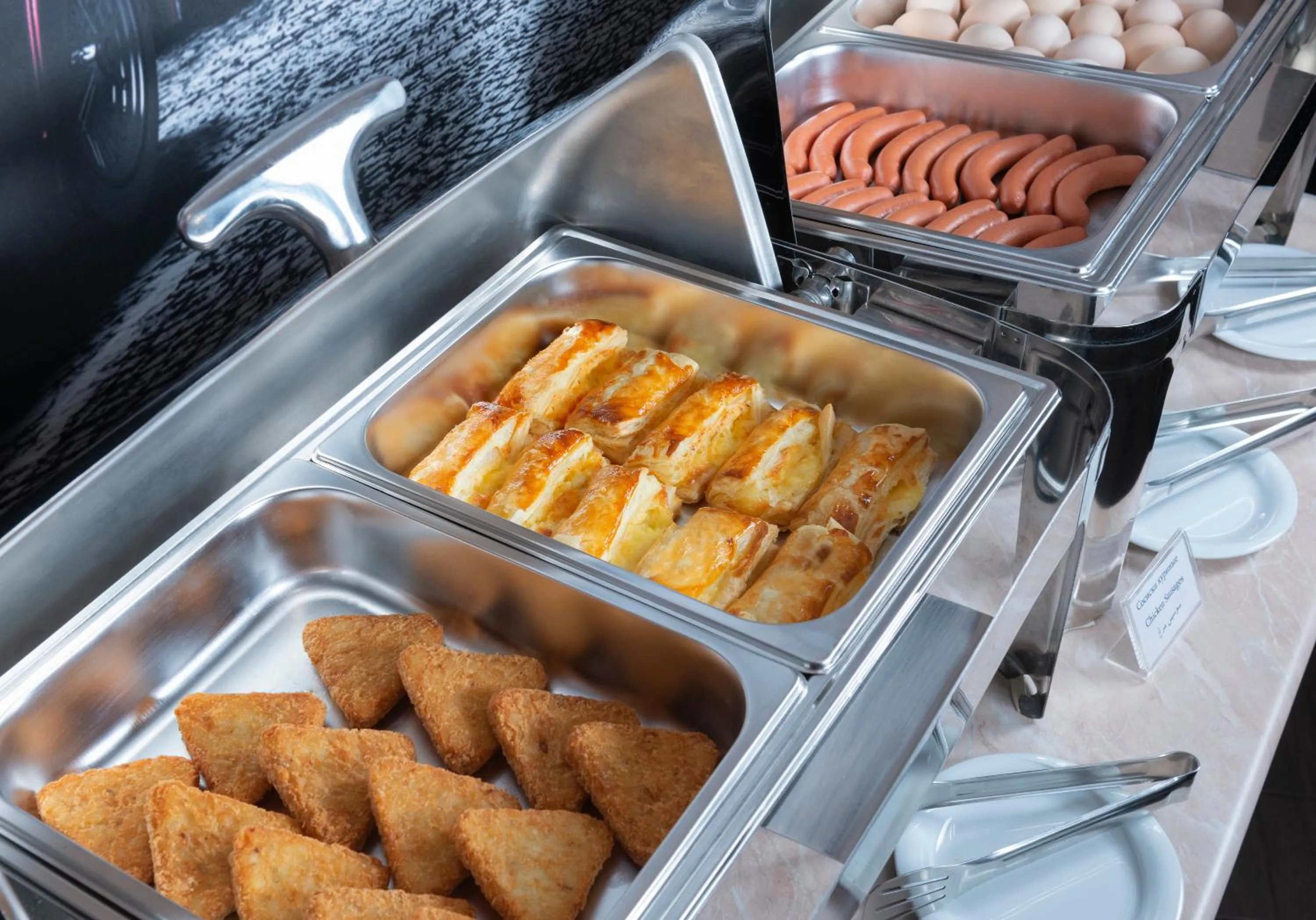 Buffet breakfast in Ani Central Inn