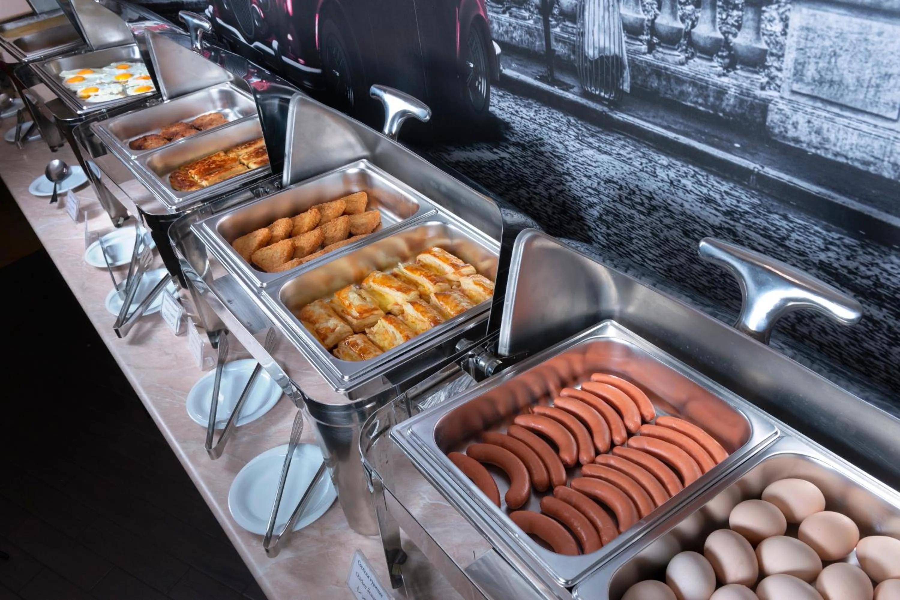 Buffet breakfast in Ani Central Inn