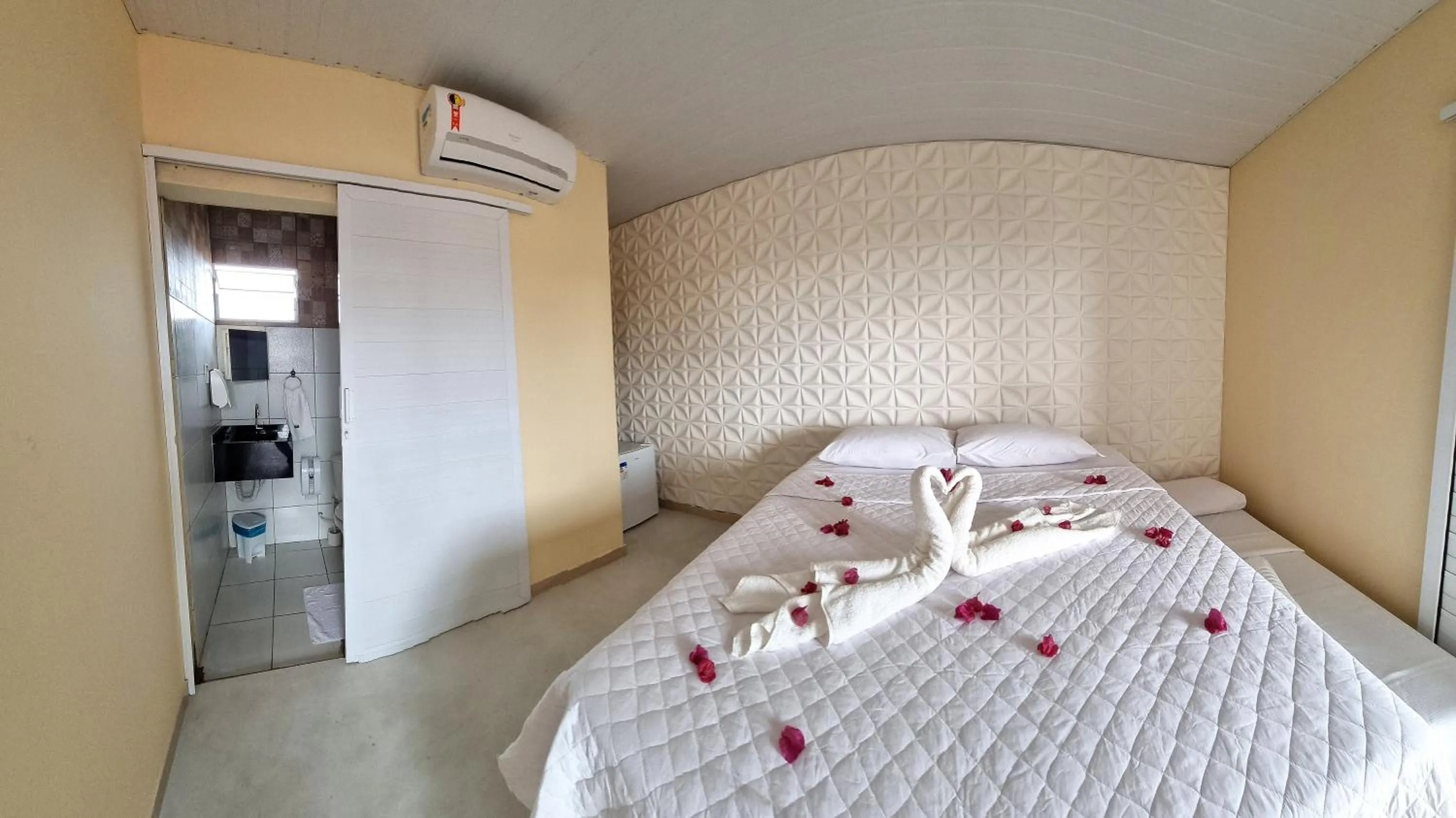 Bed in Estalagem Vovô Elias