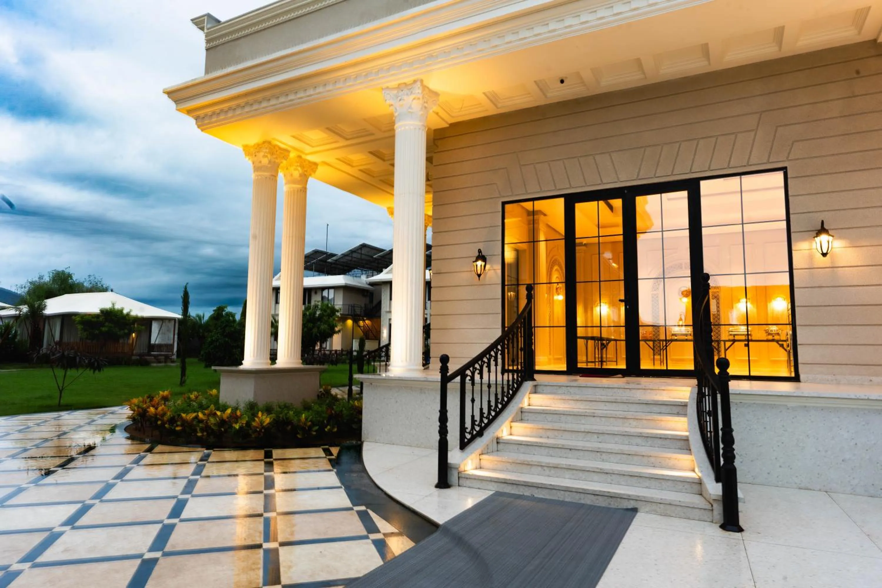 Banquet/Function facilities in La Nature Hotels & Resorts