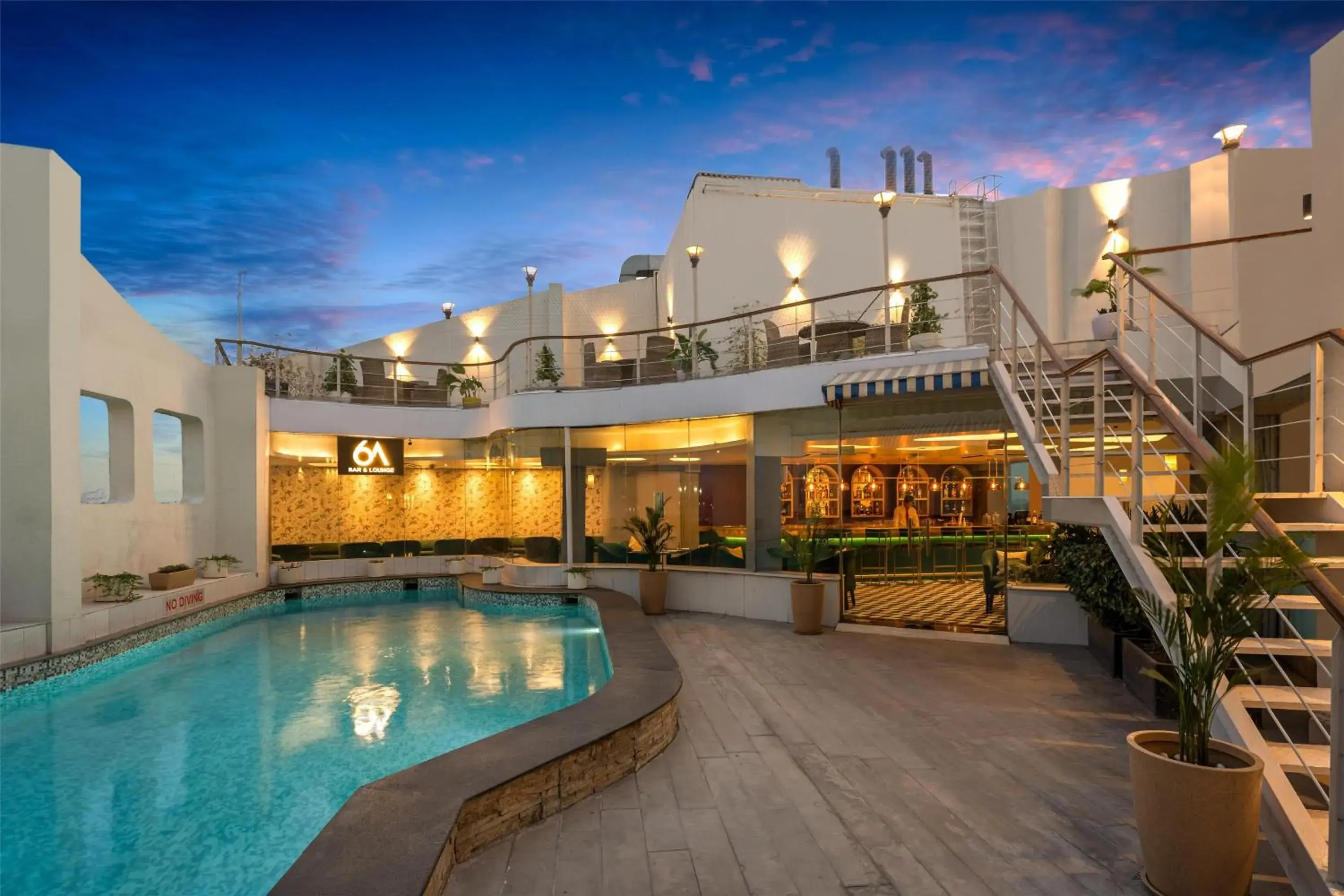 Lounge or bar in Park Inn by Radisson New Delhi IP Extension Lounge or bar in Park Inn by Radisson New Delhi IP Extension