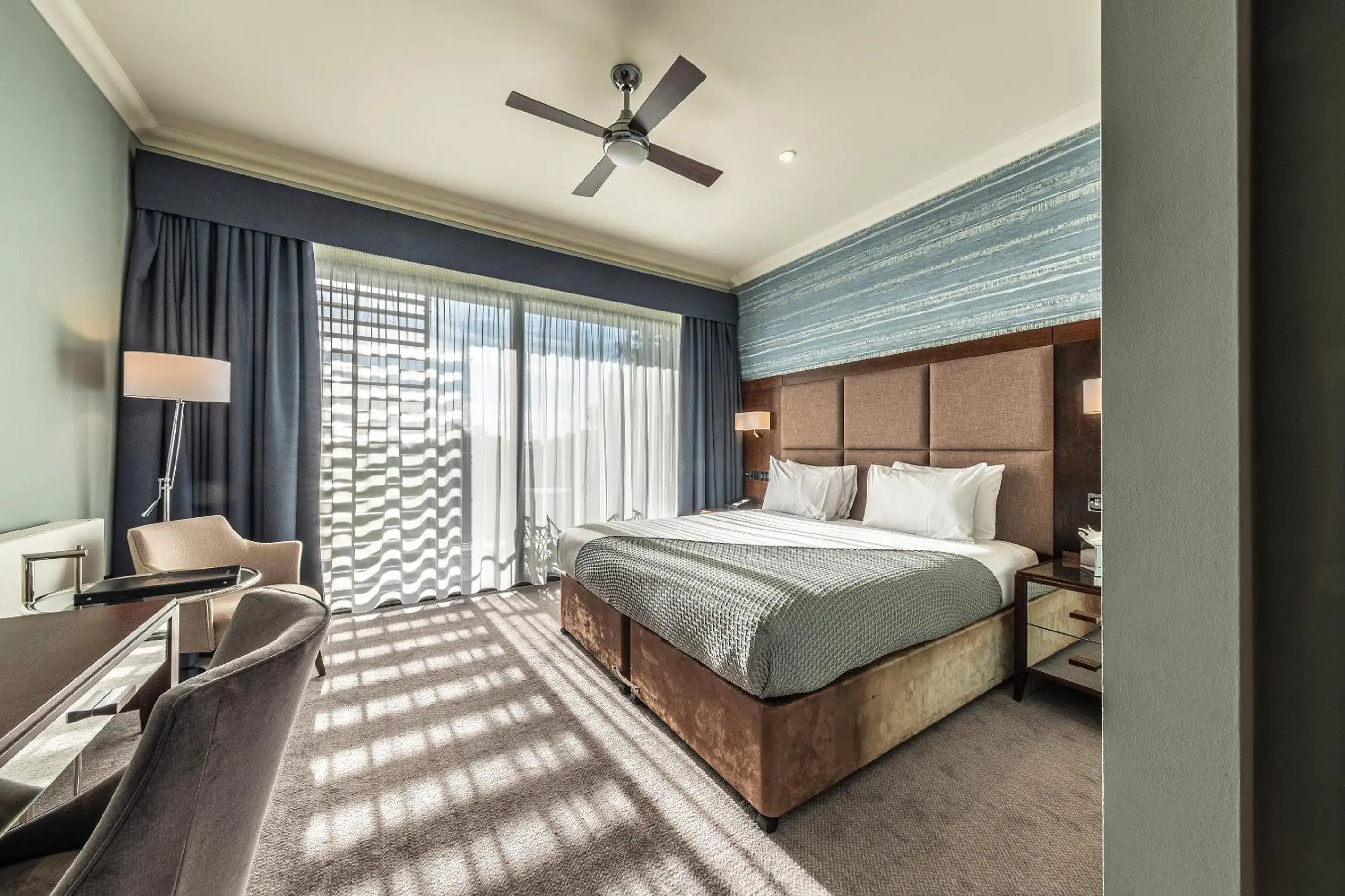 Bed in Wivenhoe House Hotel Bed in Wivenhoe House Hotel