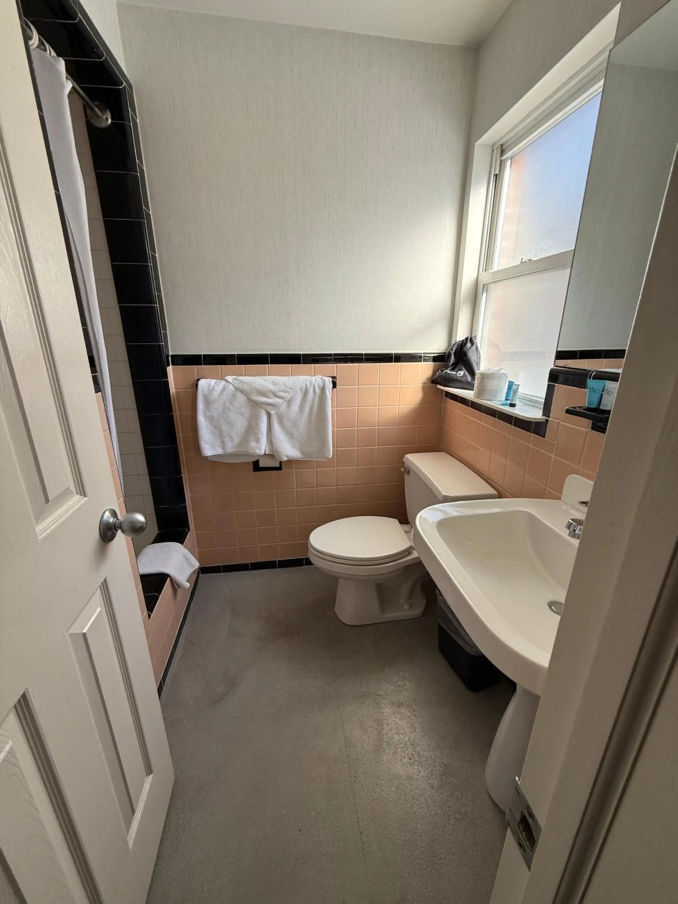 Bedroom in Heidi's Inn