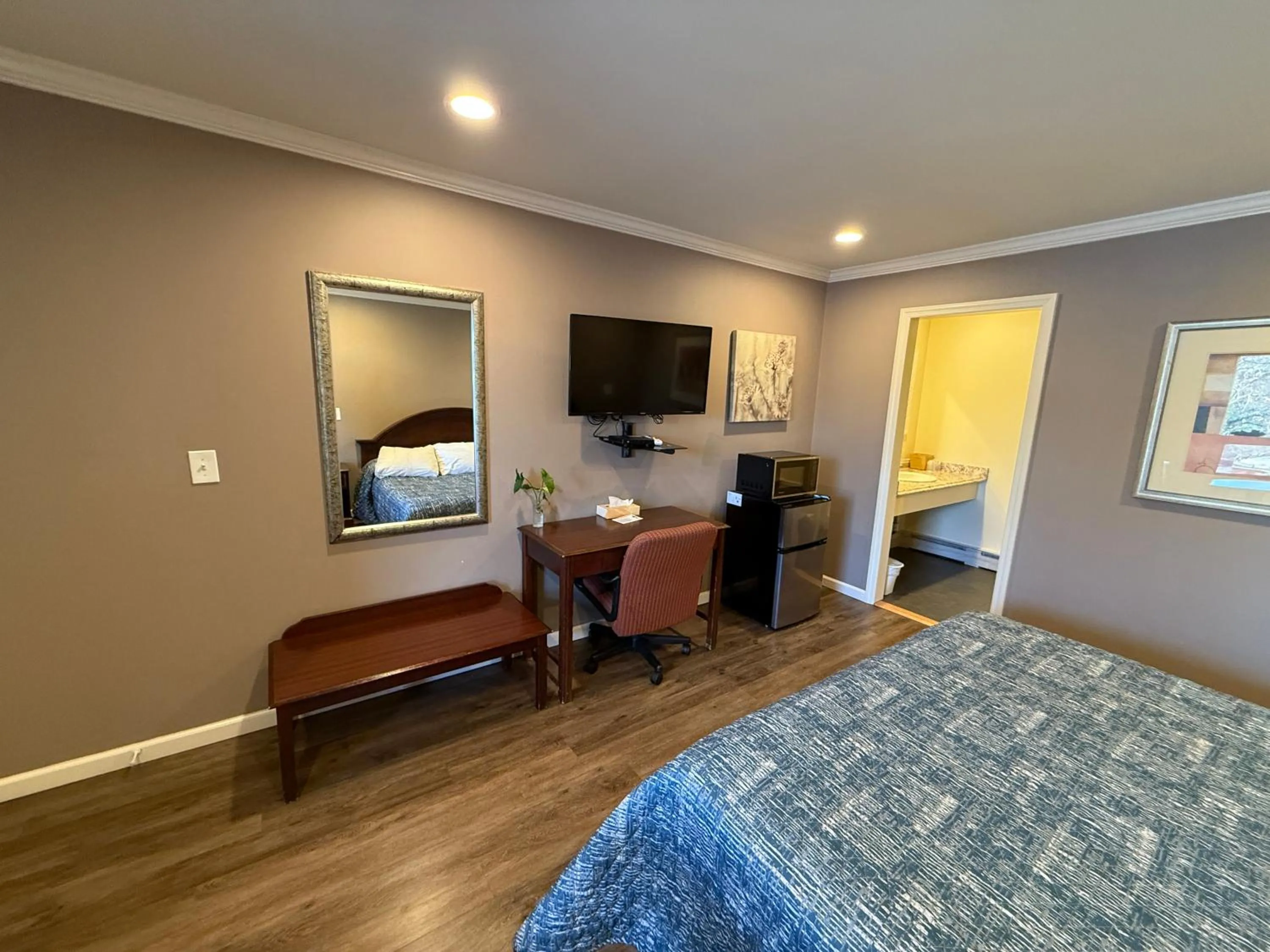 TV and multimedia, Bed in Heidi's Inn