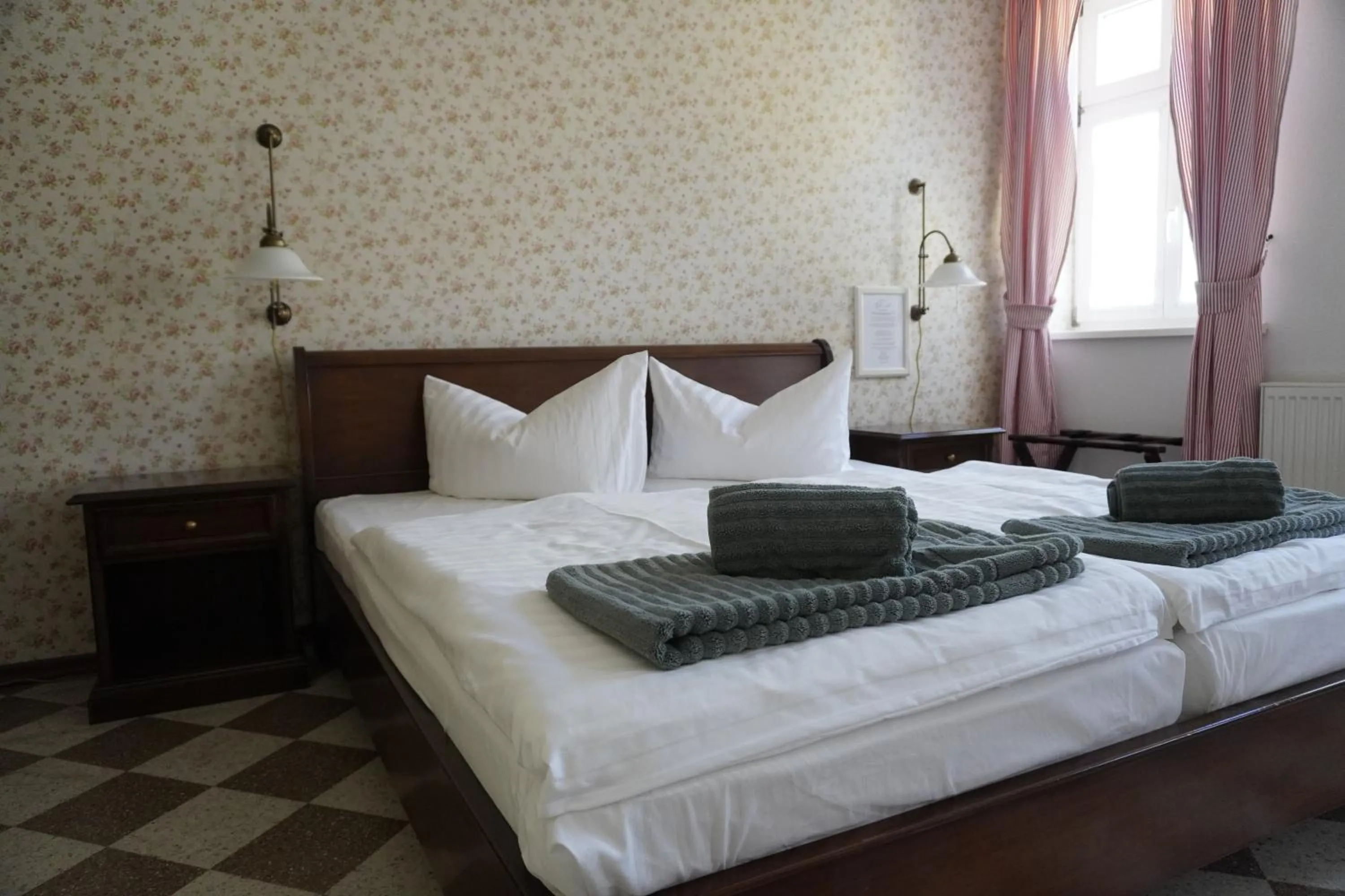 Bed in Hotel & Restaurant zur Post