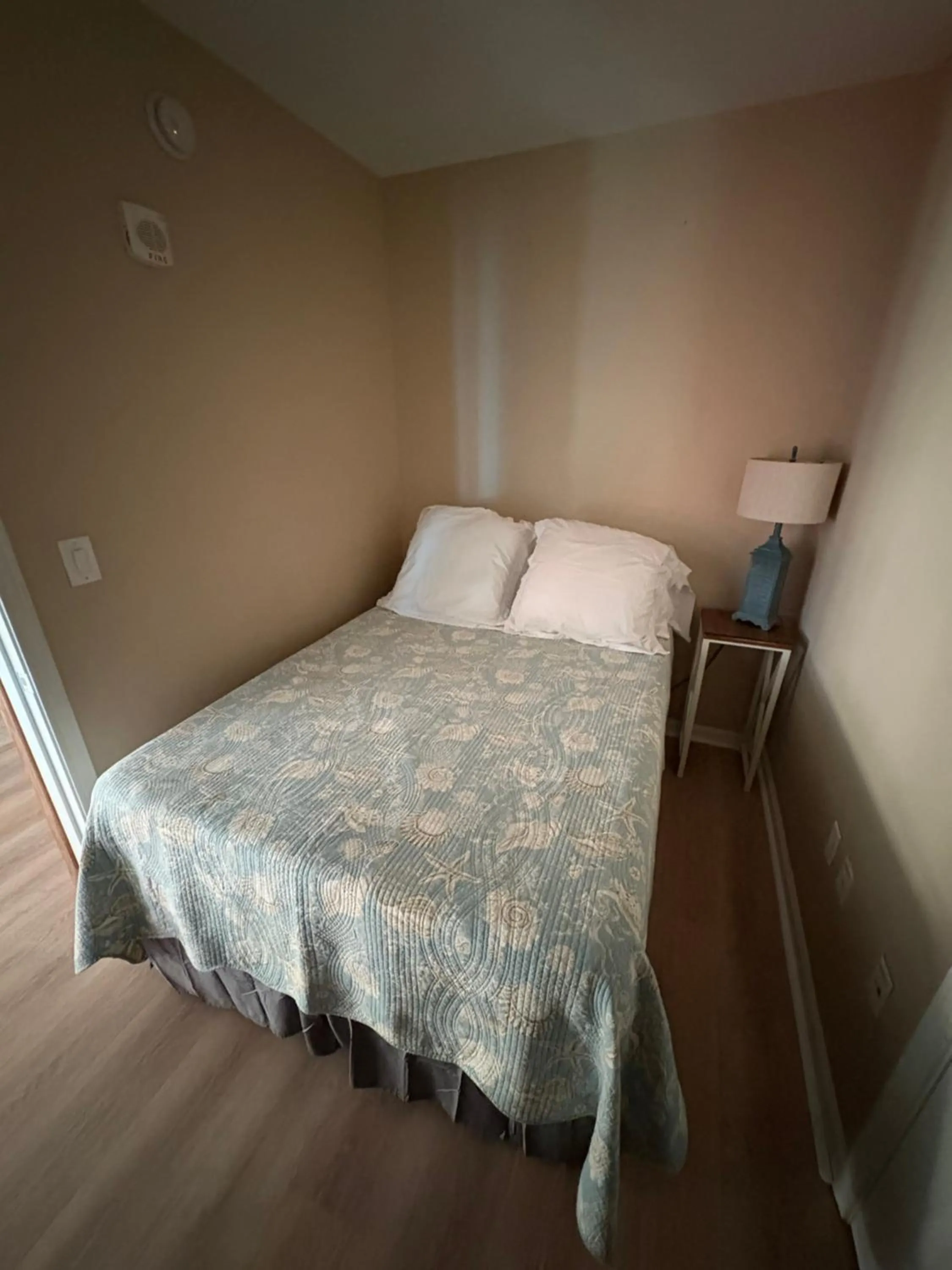 Bedroom, Bed in the palms of destin 2114