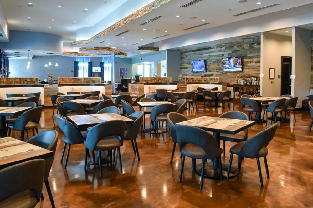 Restaurant/places to eat in the palms of destin 2114