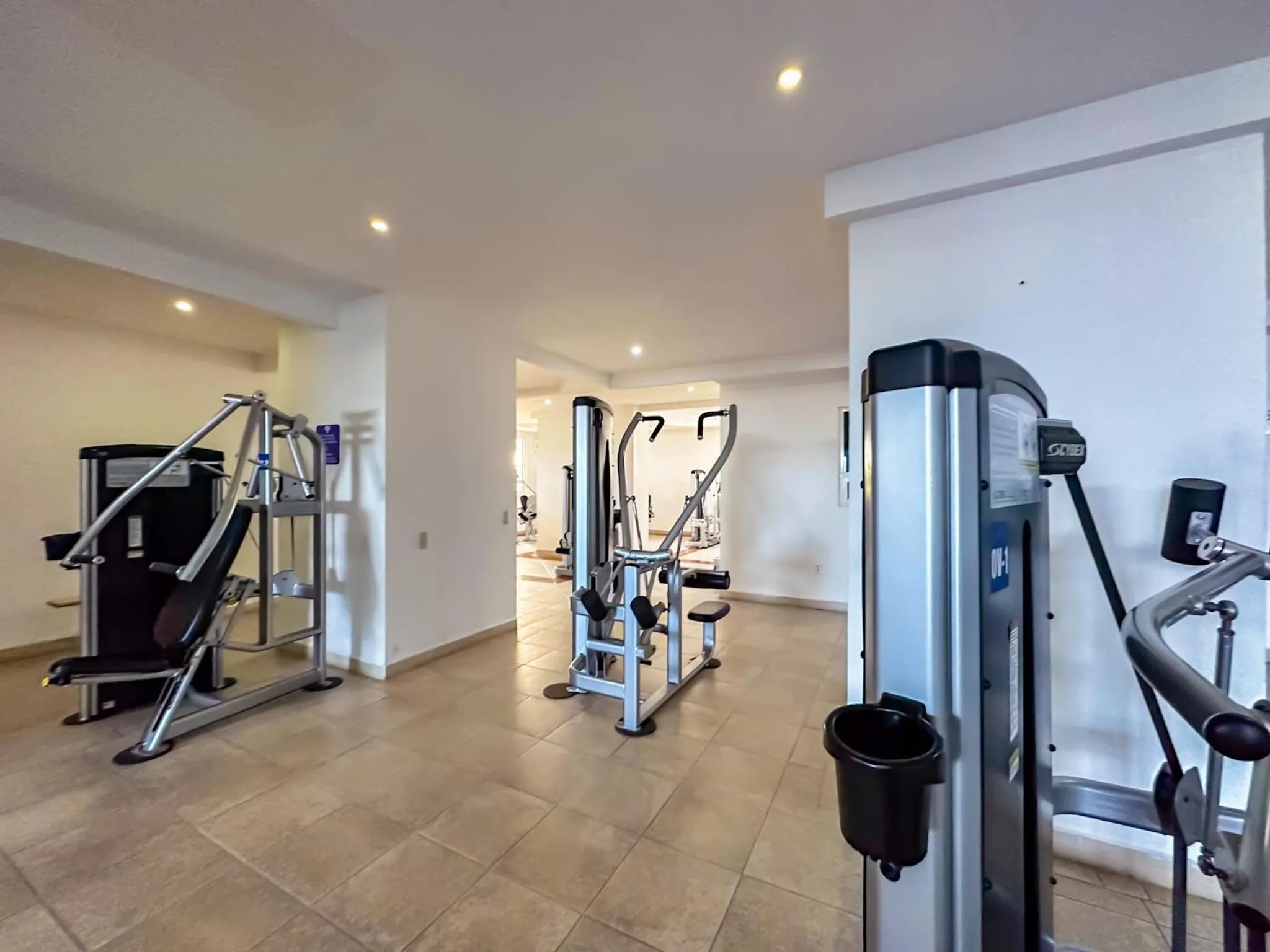 Grand Venetian Beachfront Condo