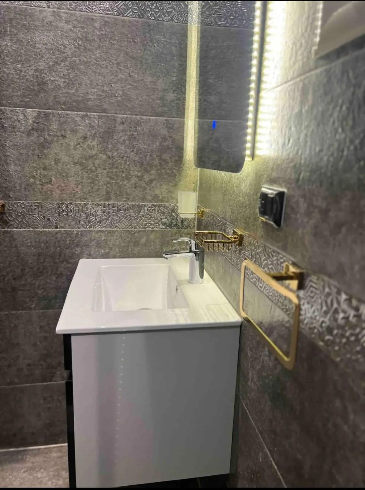 Toilet in Elite Boutique Hotel