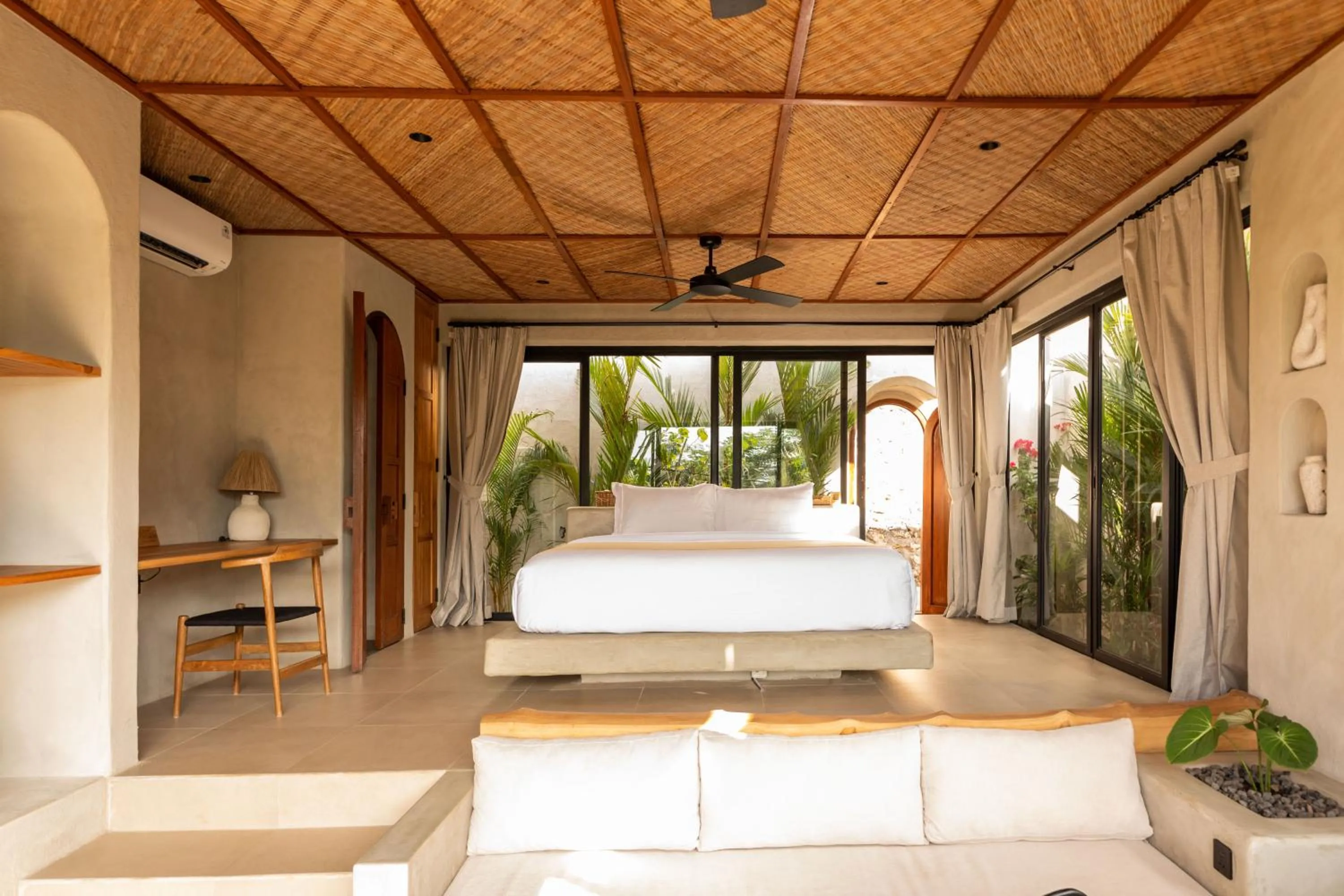 Bed in SIVANA, Hotel Boutique with ocean or garden views - Adults only