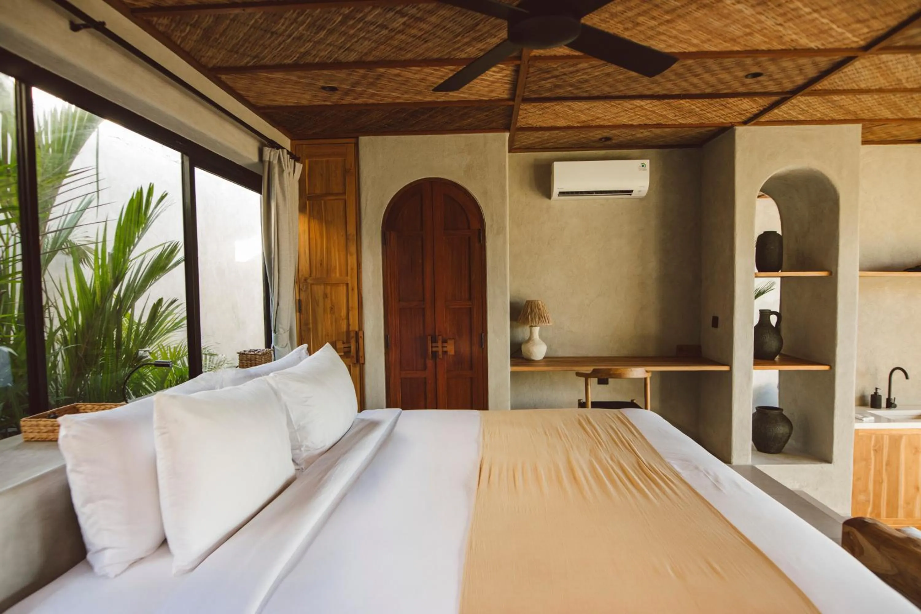 Bed in SIVANA, Hotel Boutique with ocean or garden views - Adults only