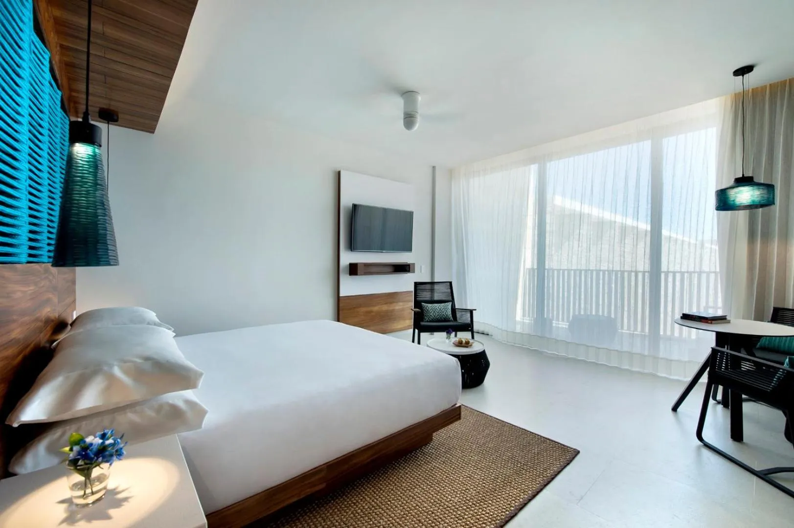 TV and multimedia, Bed in Grand Hyatt Playa del Carmen Resort
