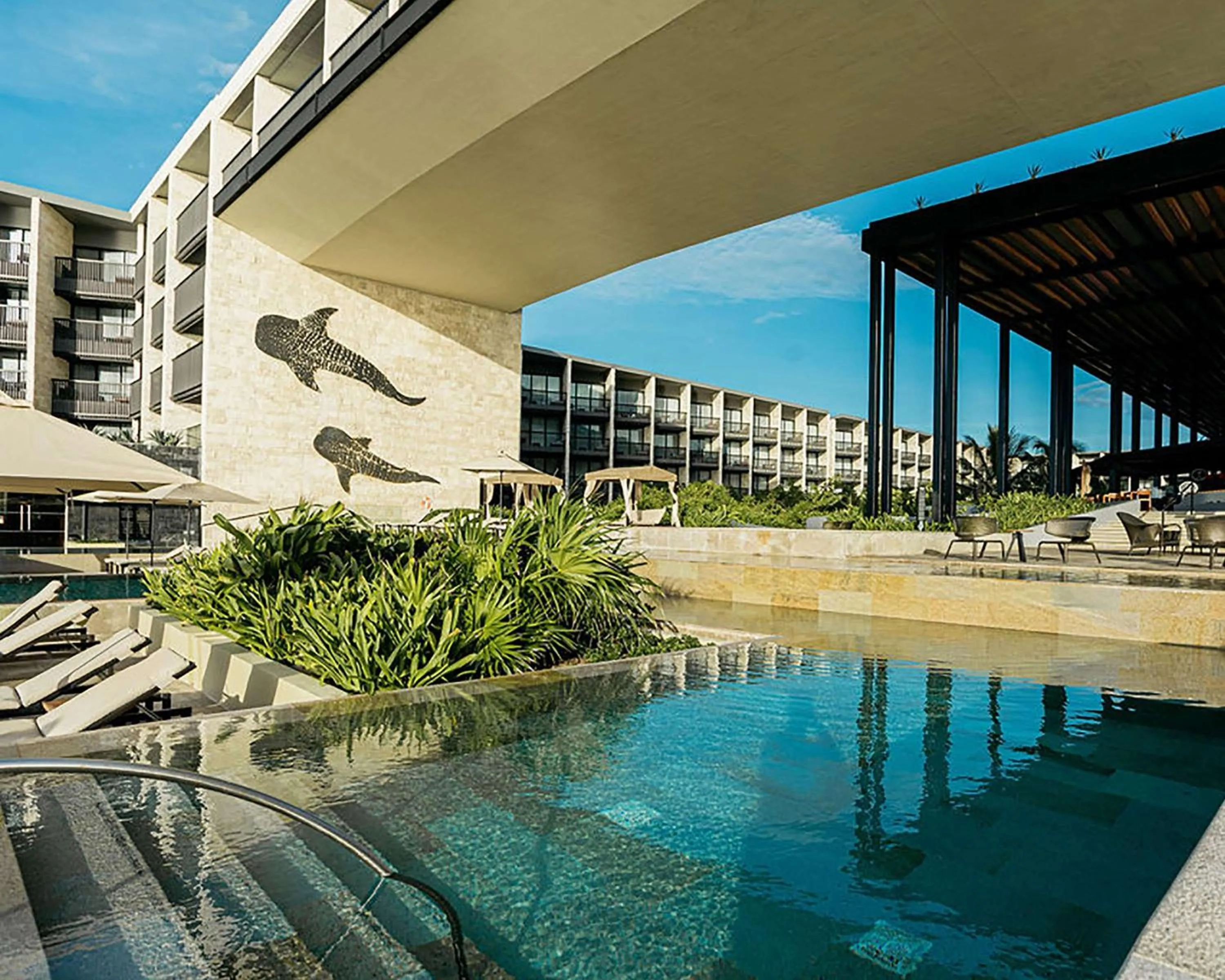 Swimming pool in Grand Hyatt Playa del Carmen Resort