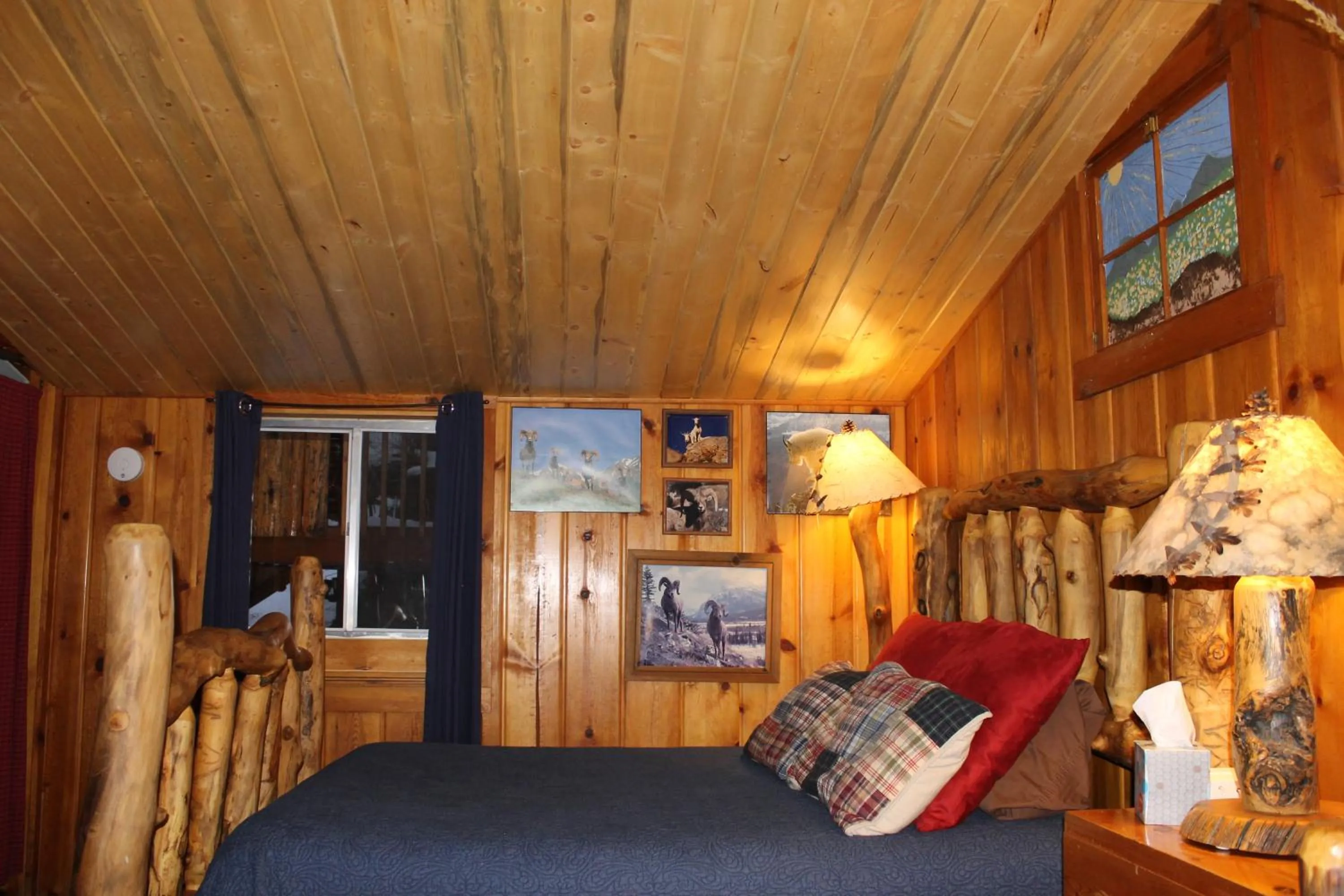 Bedroom, Bed in Pine Haven Resort