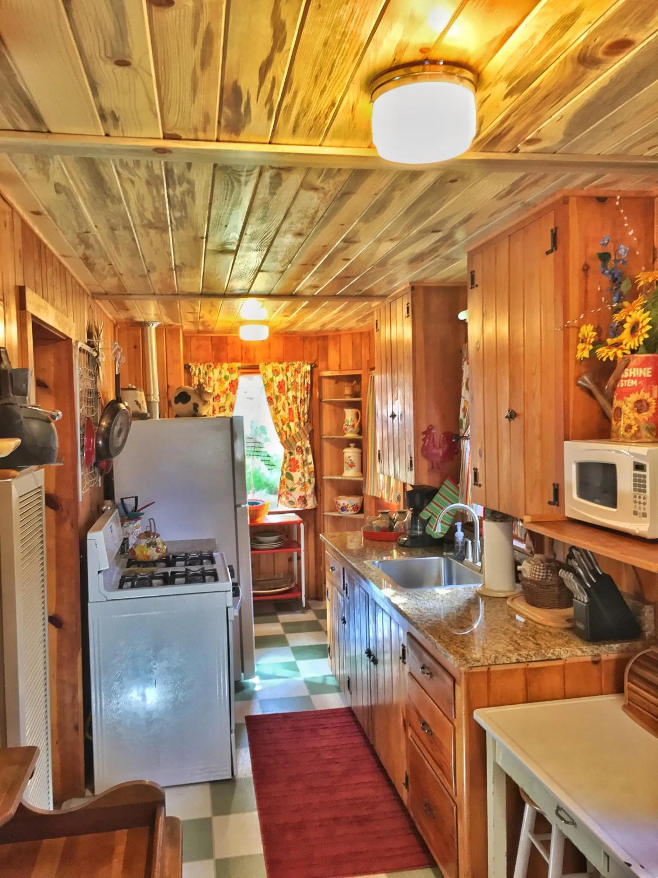 Coffee/tea facilities in Pine Haven Resort