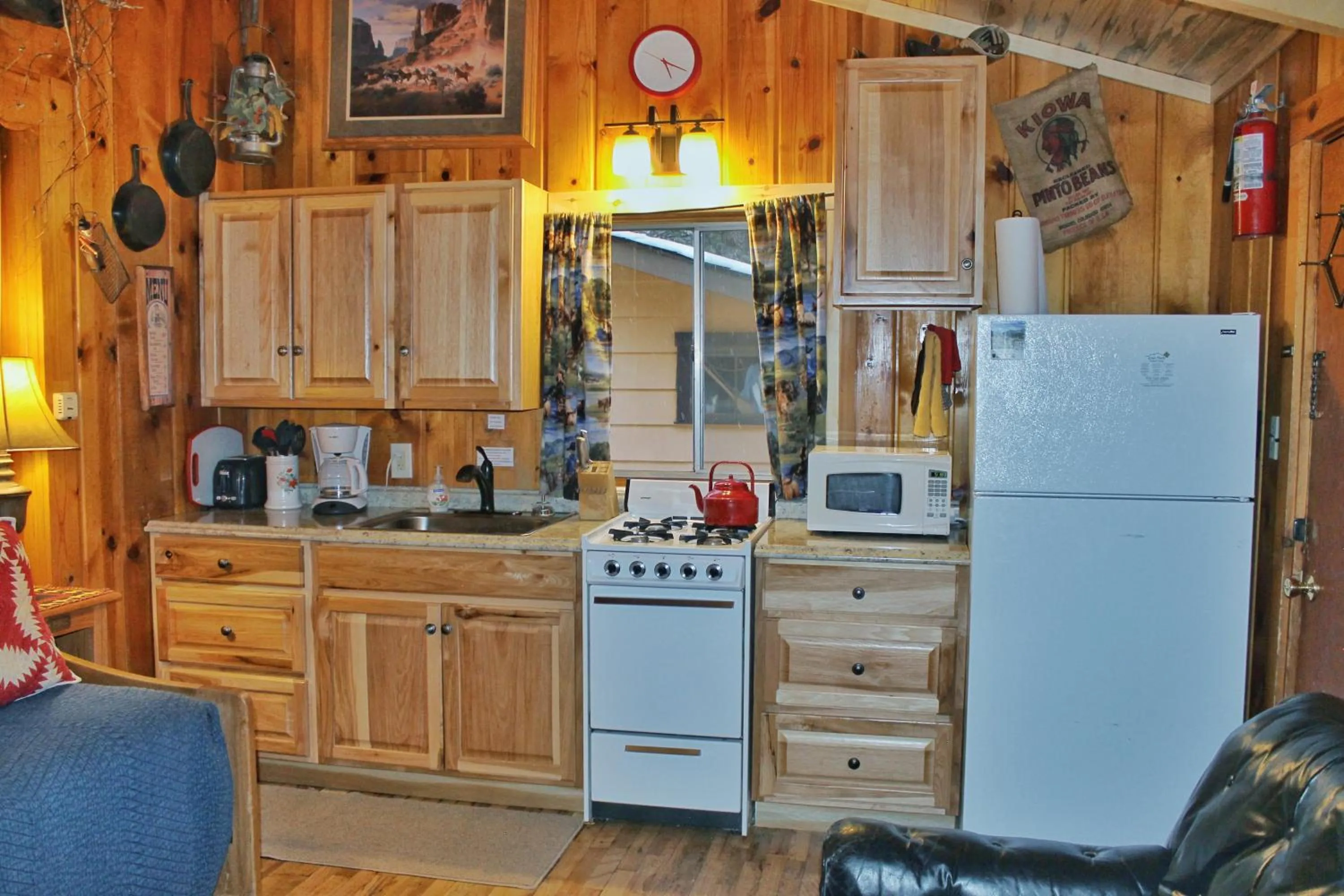 Kitchen or kitchenette in Pine Haven Resort
